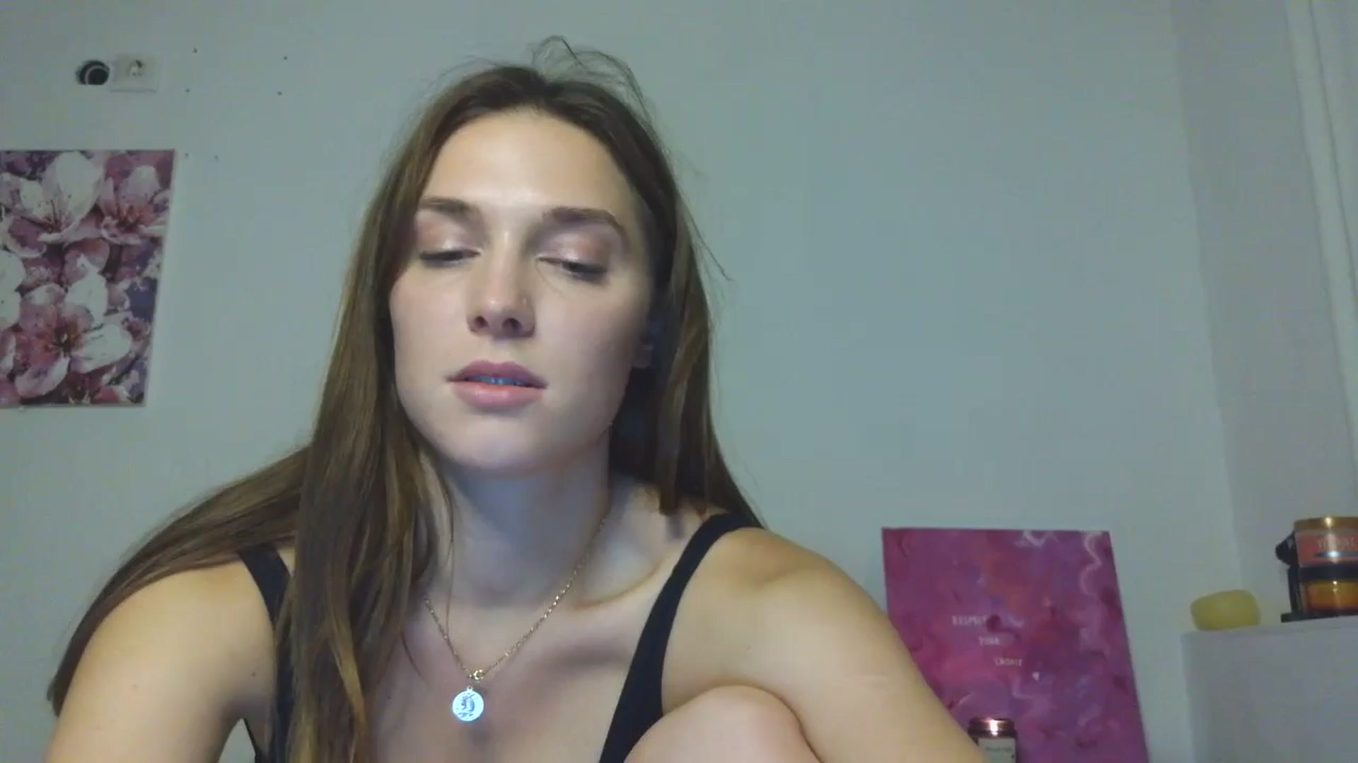 Gallery image thumbnail from HaleyReed's myfreecams stream on, 11/23/2025, 18:29 image 12 of 20