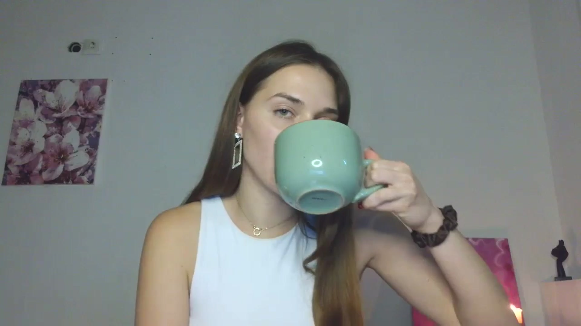 Gallery image thumbnail from HaleyReed's myfreecams stream on, 12/05/2025, 18:08 image 16 of 20