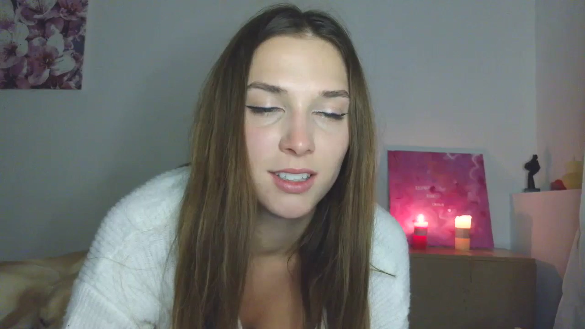 Gallery image thumbnail from HaleyReed's myfreecams stream on, 12/08/2025, 17:35 image 15 of 20