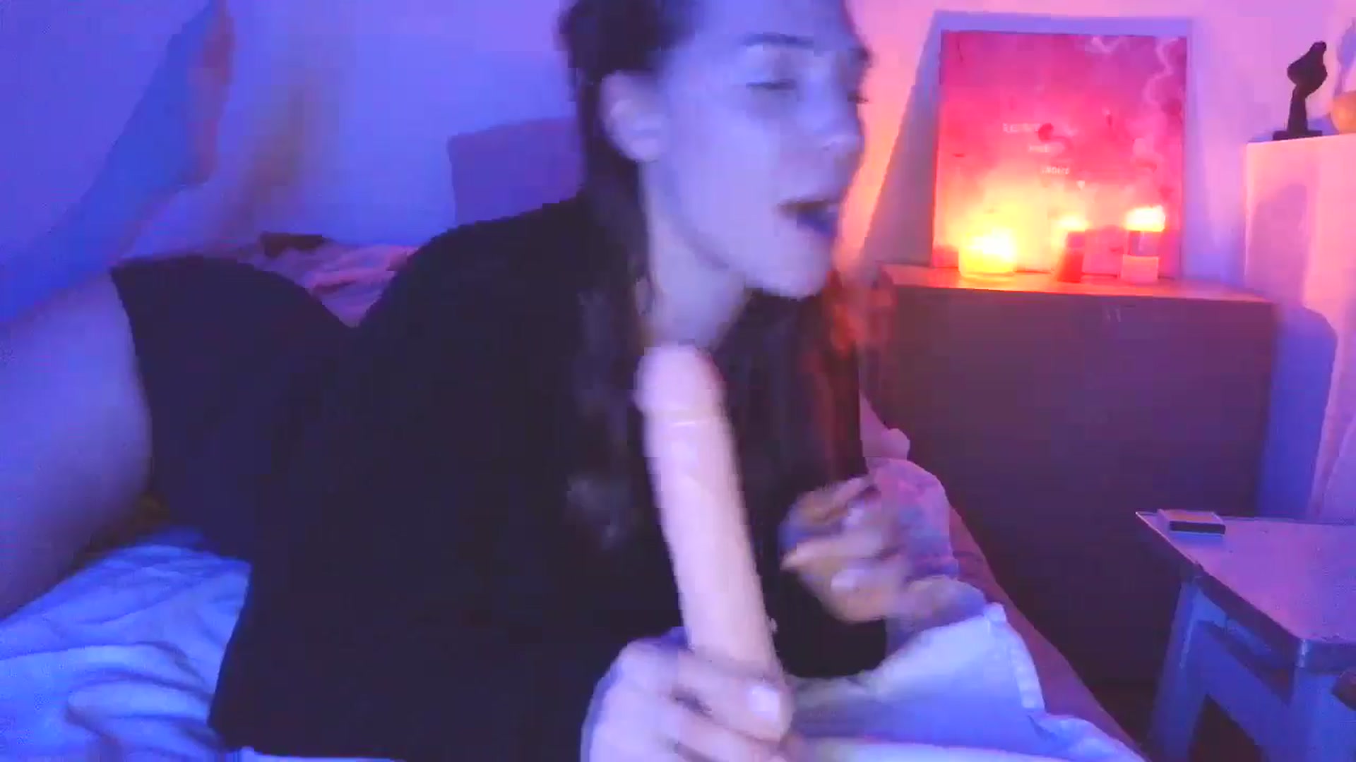 Gallery image thumbnail from HaleyReed's myfreecams stream on, 12/10/2025, 14:53 image 16 of 20