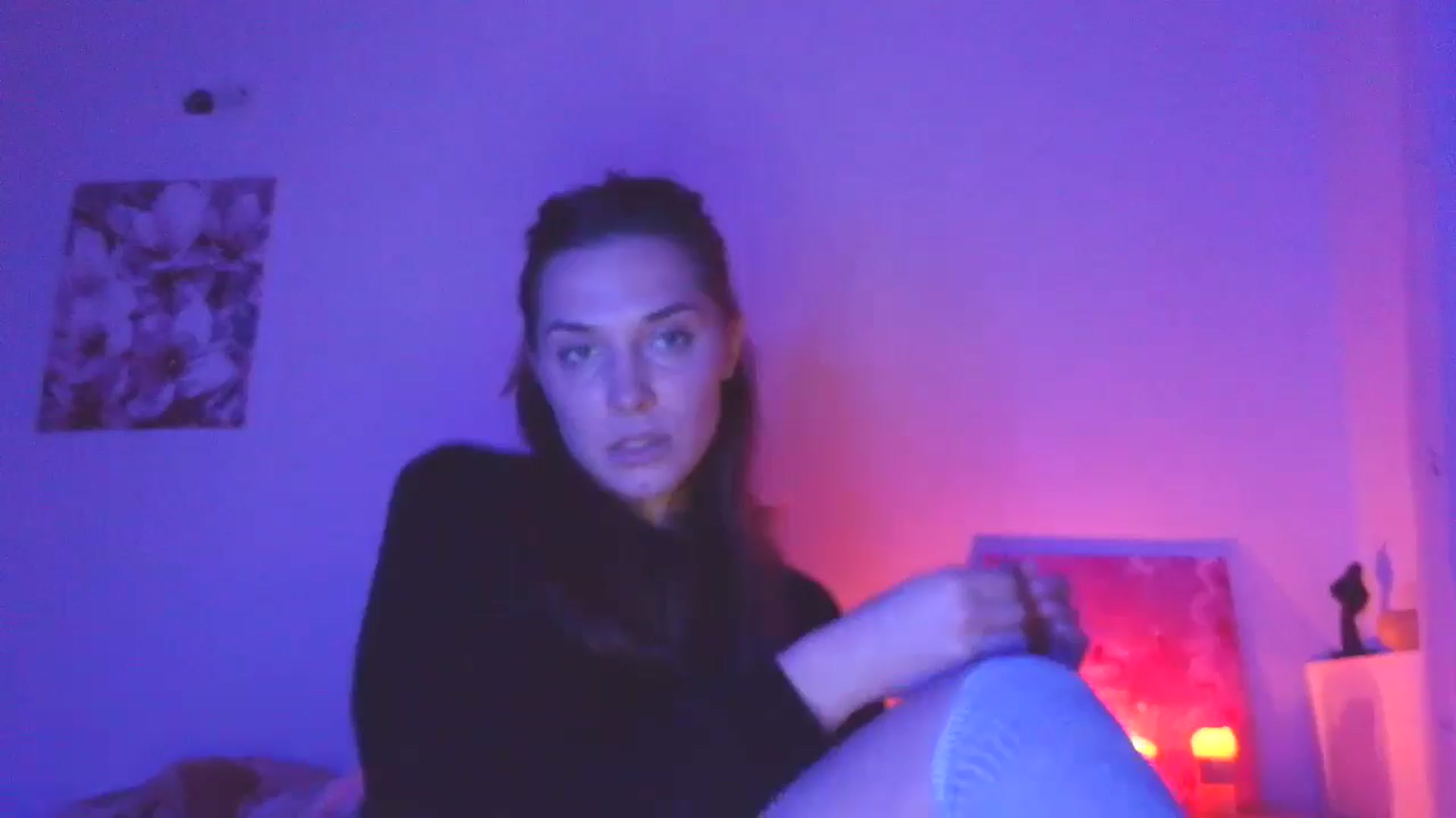 Gallery image thumbnail from HaleyReed's myfreecams stream on, 12/10/2025, 14:53 image 1 of 20