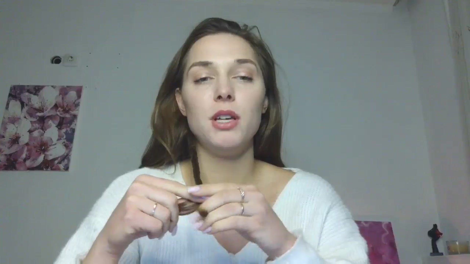 Gallery image thumbnail from HaleyReed's myfreecams stream on, 12/15/2025, 17:37 image 5 of 20