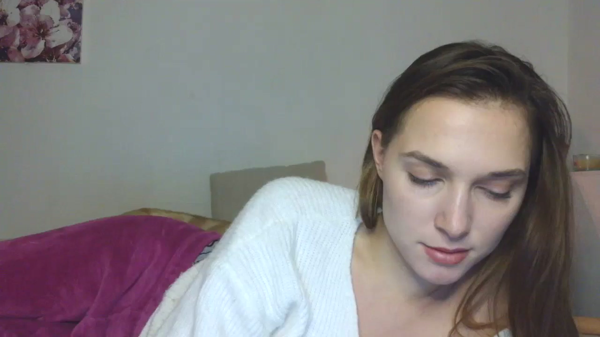 Gallery image thumbnail from HaleyReed's myfreecams stream on, 12/15/2025, 17:37 image 4 of 20