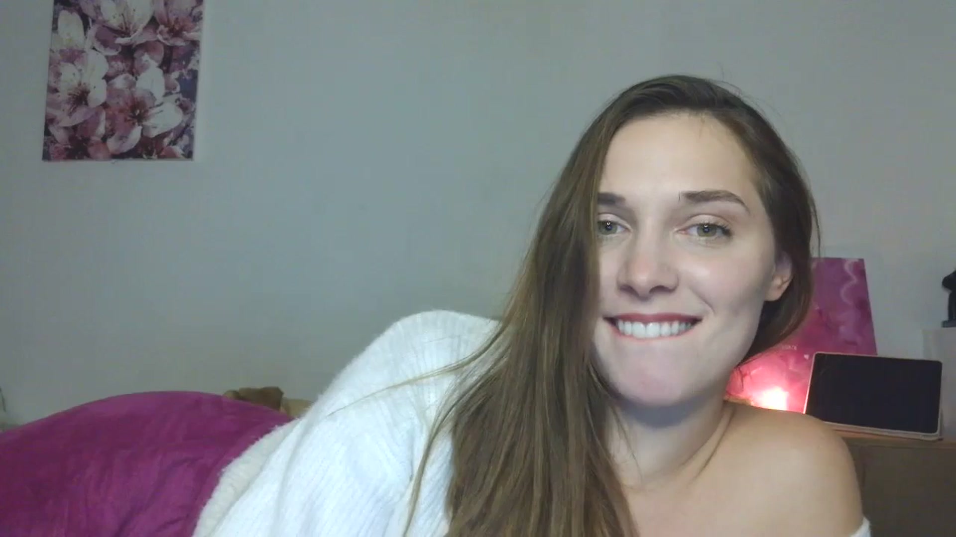 Gallery image thumbnail from HaleyReed's myfreecams stream on, 12/15/2025, 17:37 image 8 of 20
