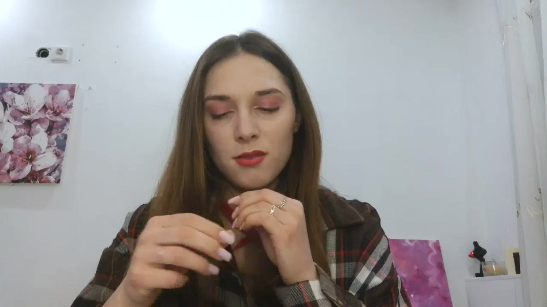Gallery image thumbnail from HaleyReed's myfreecams stream on, 12/17/2025, 13:30 image 8 of 20