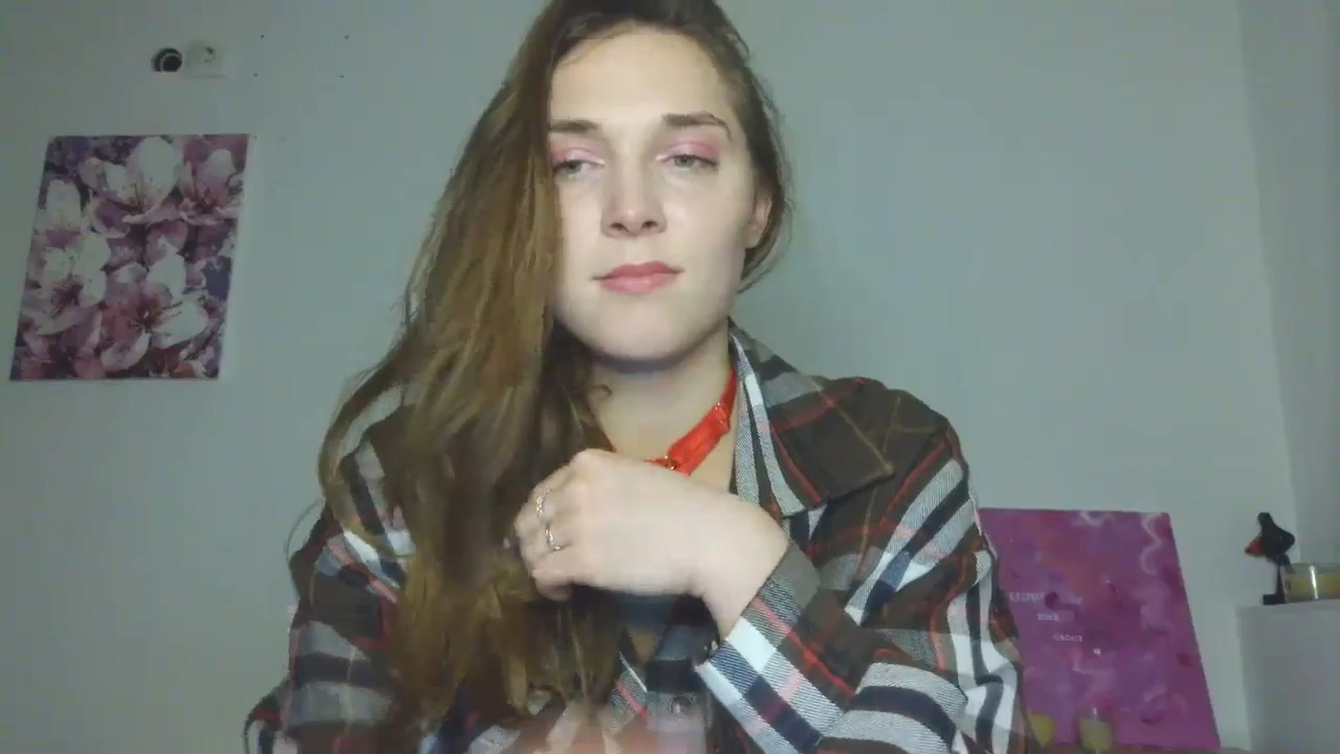 Gallery image thumbnail from HaleyReed's myfreecams stream on, 12/17/2025, 17:05 image 15 of 20