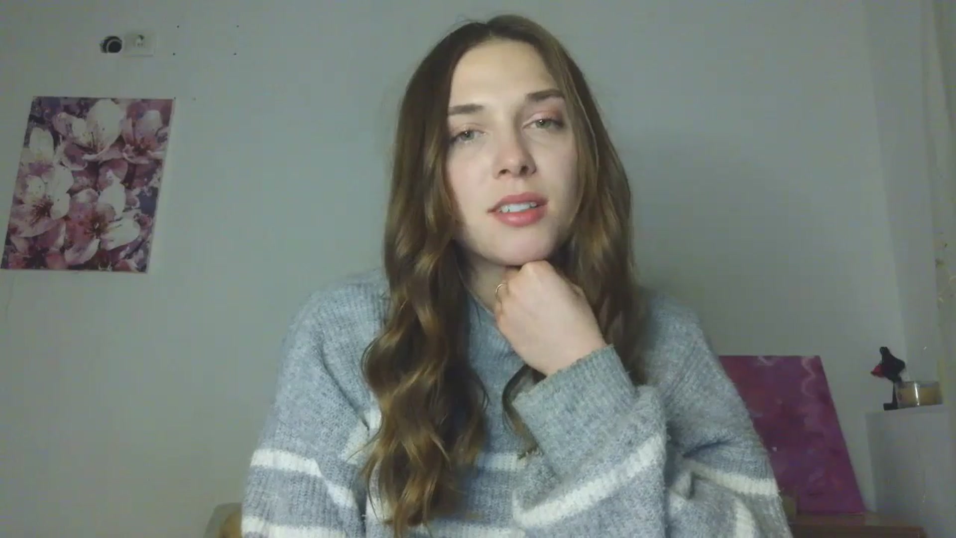 Gallery image thumbnail from HaleyReed's myfreecams stream on, 12/18/2025, 15:56 image 4 of 20