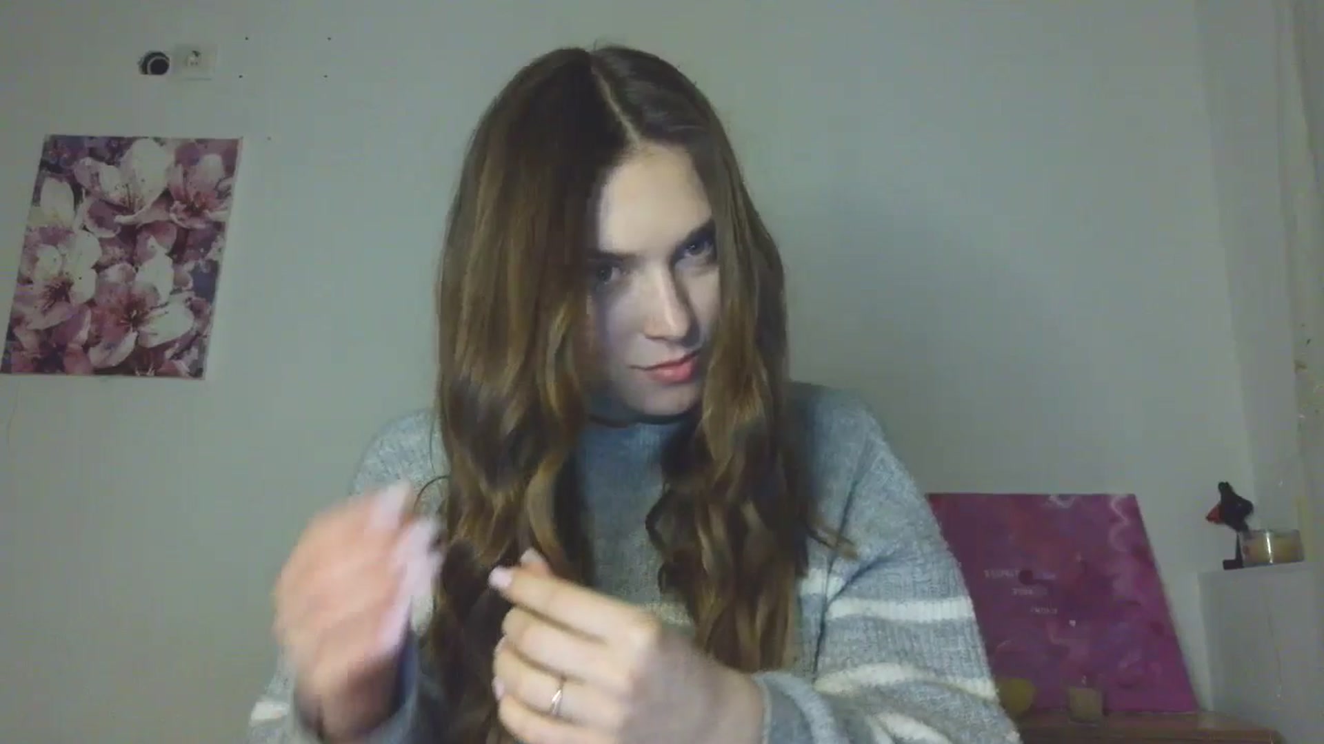 Gallery image thumbnail from HaleyReed's myfreecams stream on, 12/18/2025, 15:56 image 6 of 20
