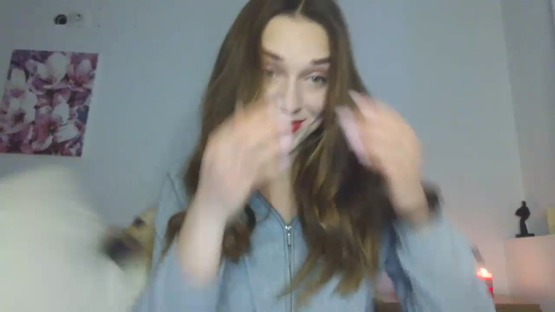 Gallery image thumbnail from HaleyReed's myfreecams stream on, 12/19/2025, 12:46 image 1 of 20