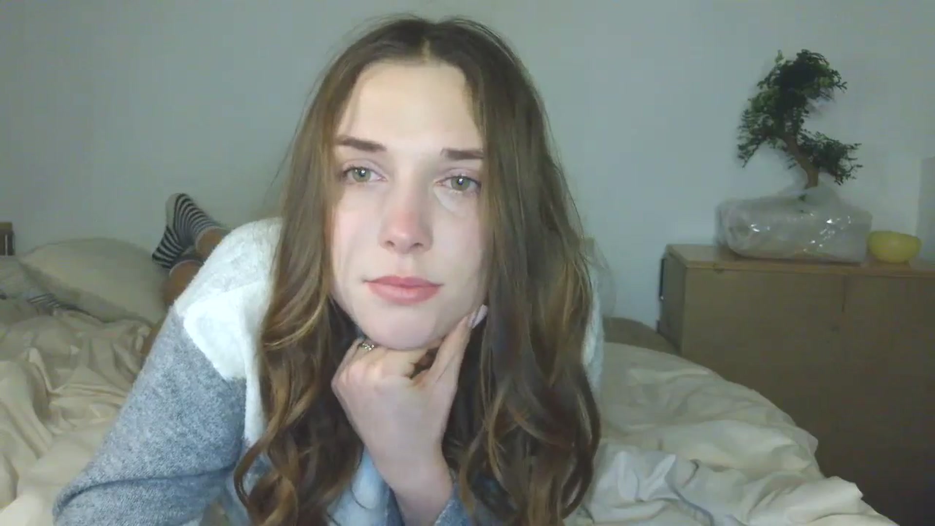 Gallery image thumbnail from HaleyReed's myfreecams stream on, 12/19/2025, 16:28 image 2 of 20