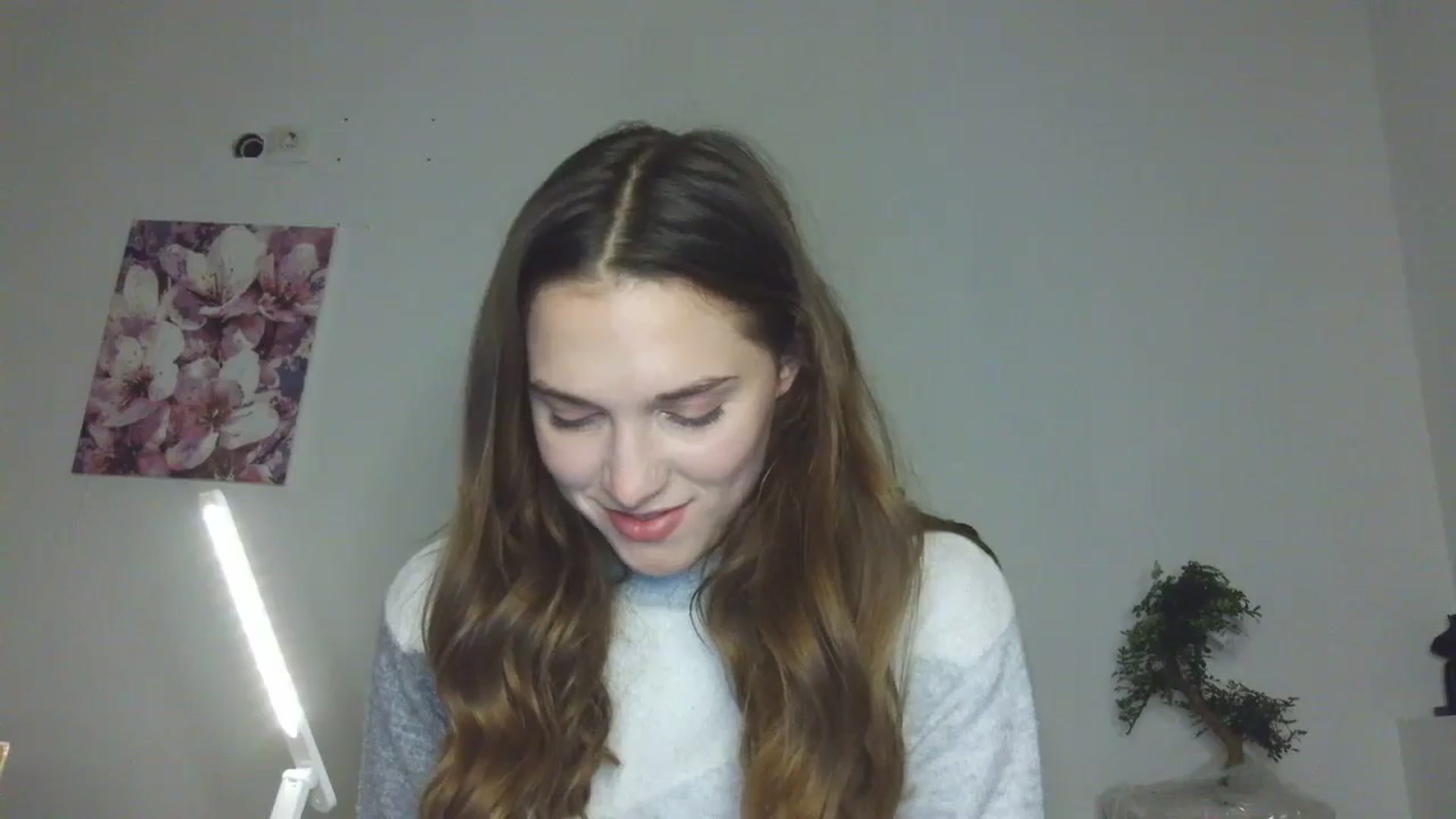 Gallery image thumbnail from HaleyReed's myfreecams stream on, 12/19/2025, 16:28 image 9 of 20