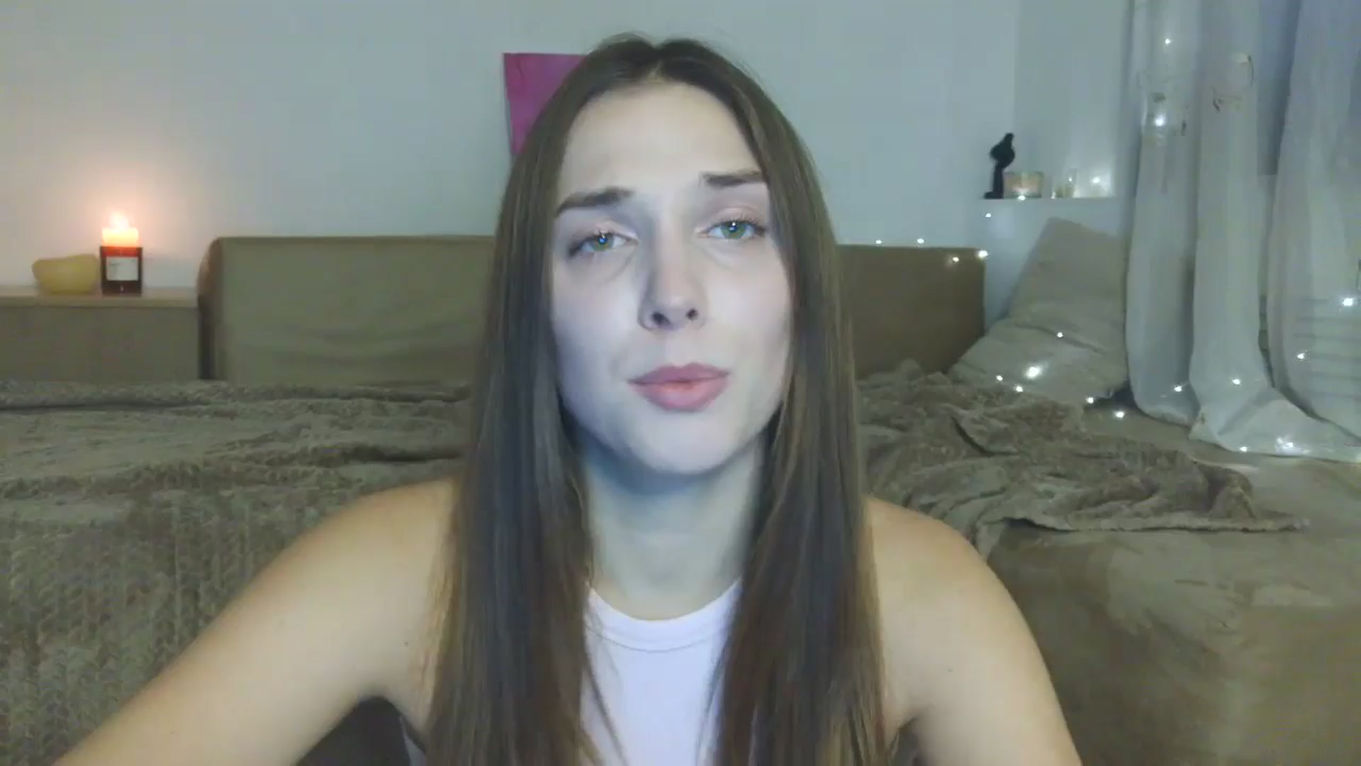 Gallery image thumbnail from HaleyReed's myfreecams stream on, 12/22/2025, 13:58 image 5 of 20