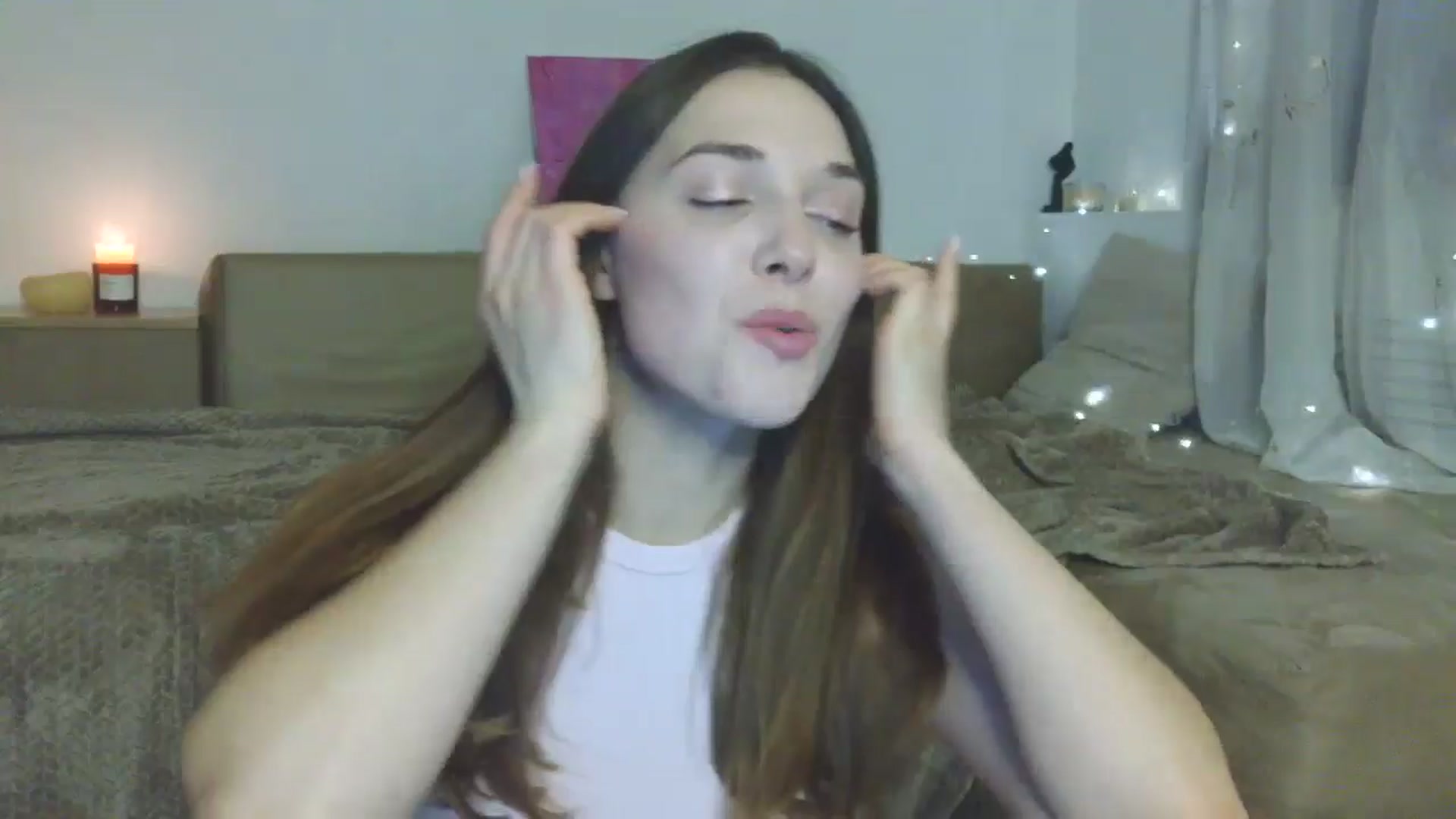 Gallery image thumbnail from HaleyReed's myfreecams stream on, 12/22/2025, 13:58 image 15 of 20