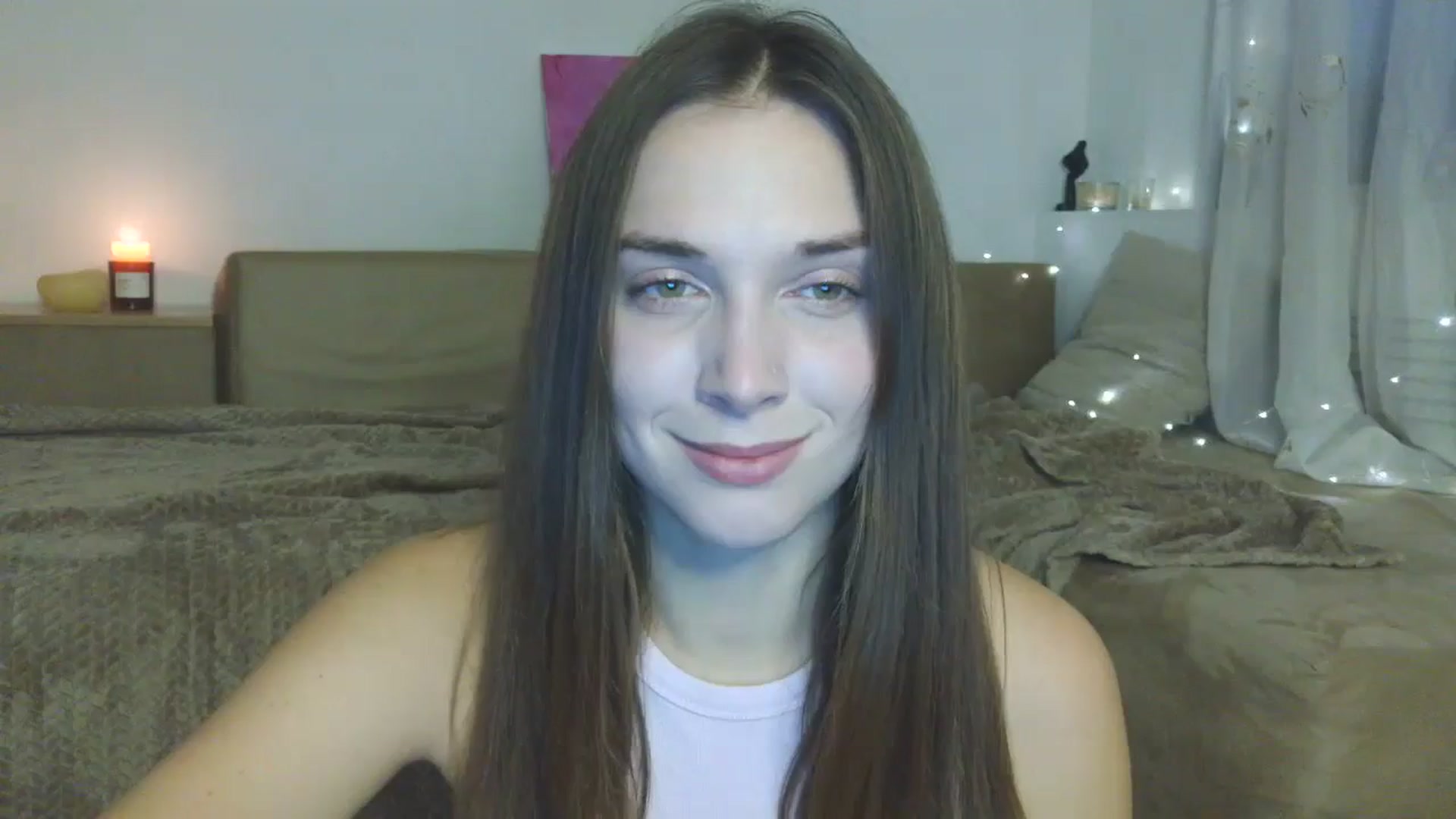 Gallery image thumbnail from HaleyReed's myfreecams stream on, 12/22/2025, 13:58 image 1 of 20