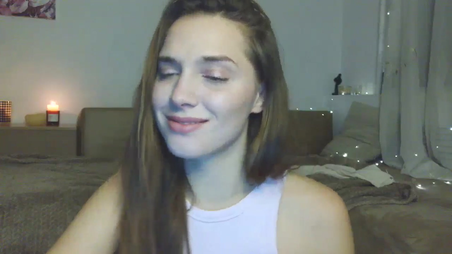 Gallery image thumbnail from HaleyReed's myfreecams stream on, 12/22/2025, 14:17 image 18 of 20