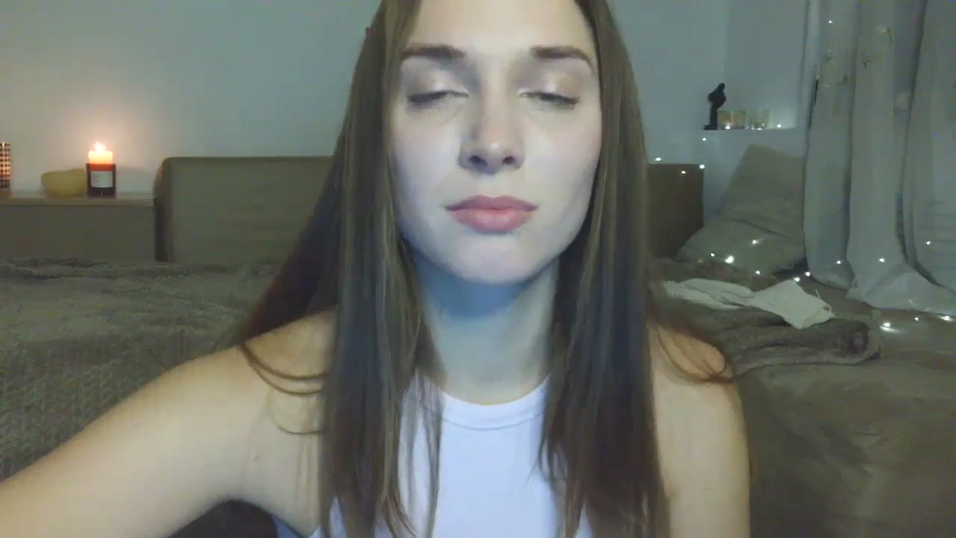 Gallery image thumbnail from HaleyReed's myfreecams stream on, 12/22/2025, 14:17 image 10 of 20