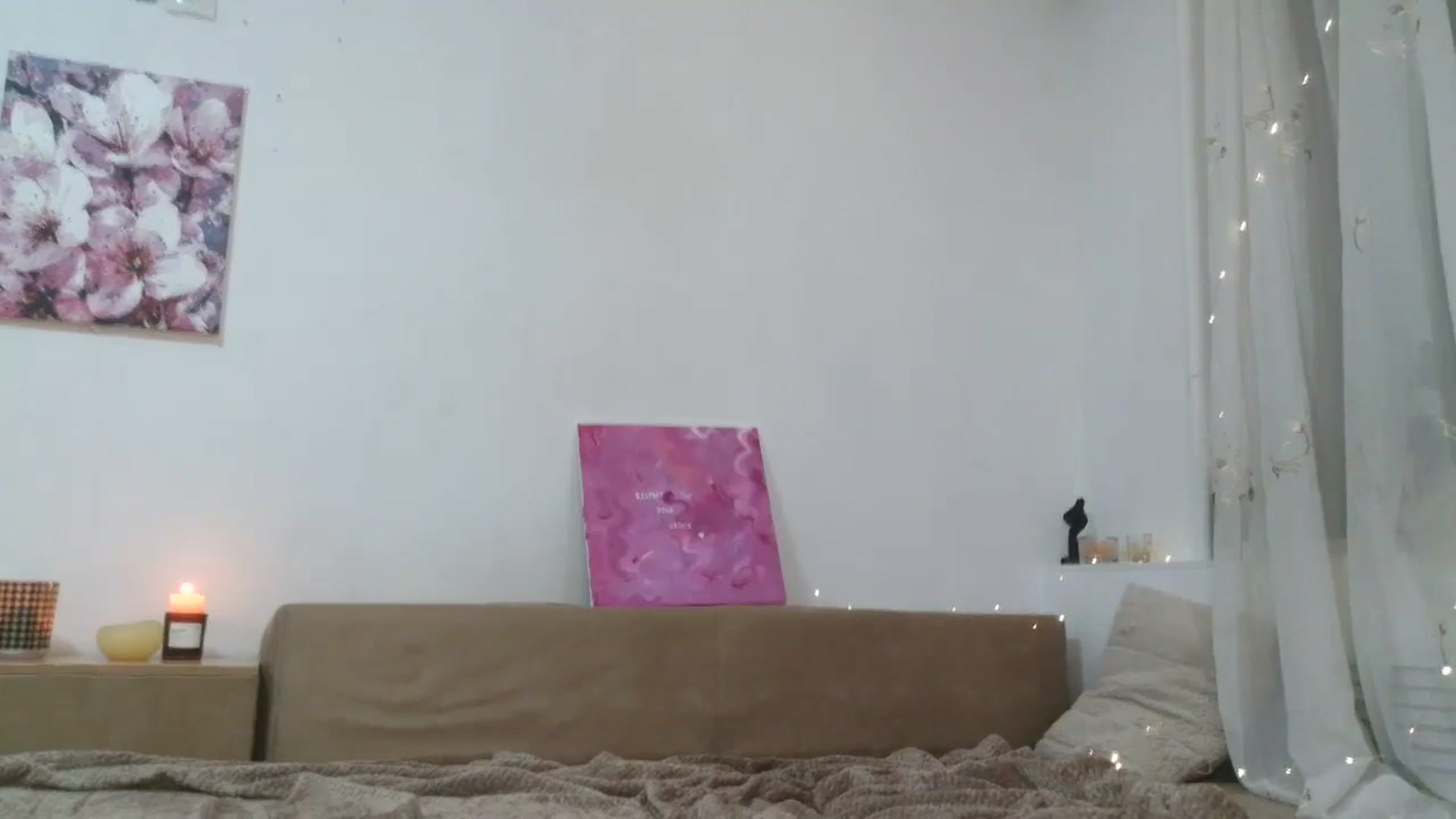 Gallery image thumbnail from HaleyReed's myfreecams stream on, 12/22/2025, 14:17 image 5 of 20