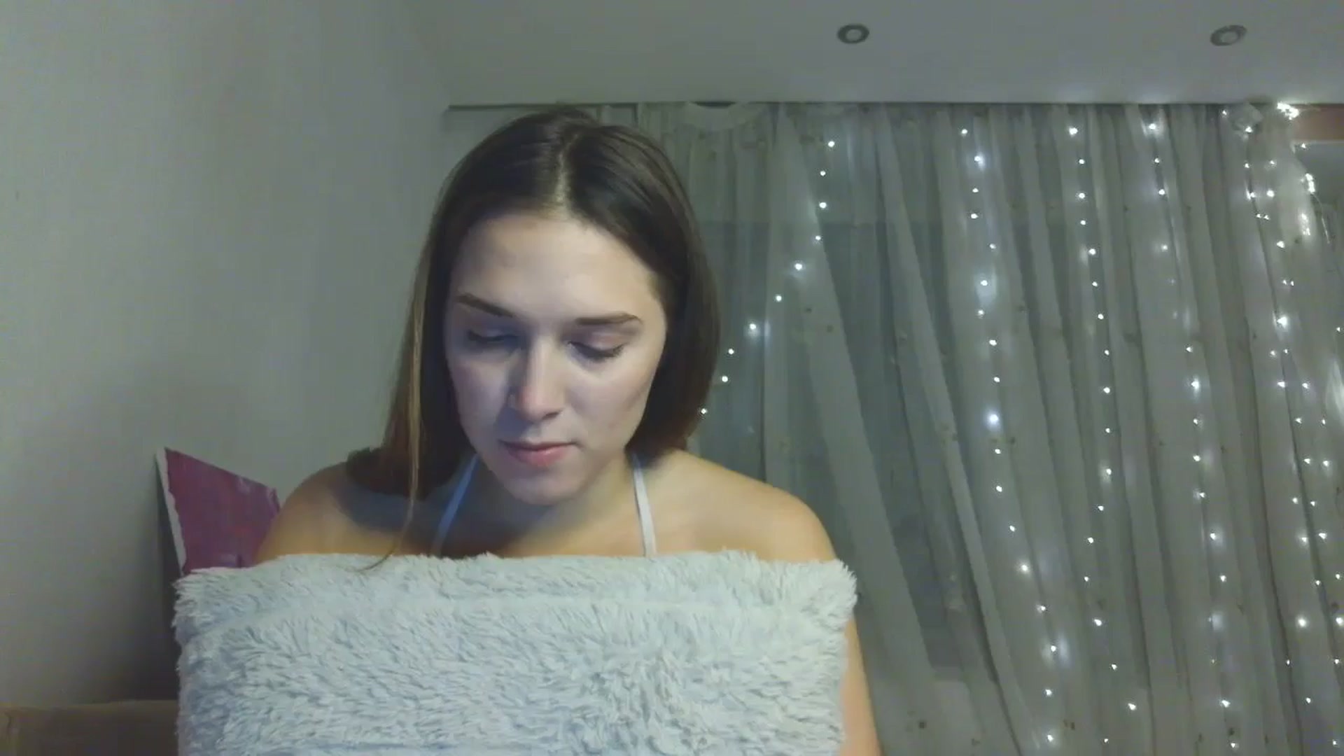 Gallery image thumbnail from HaleyReed's myfreecams stream on, 12/22/2025, 16:30 image 12 of 20