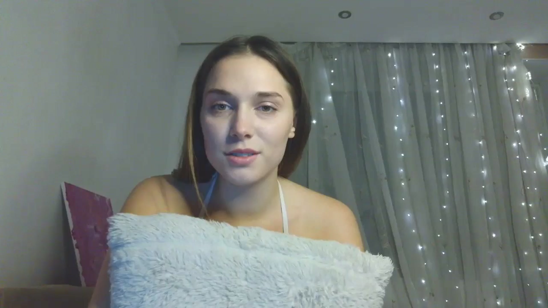 Gallery image thumbnail from HaleyReed's myfreecams stream on, 12/22/2025, 16:30 image 11 of 20