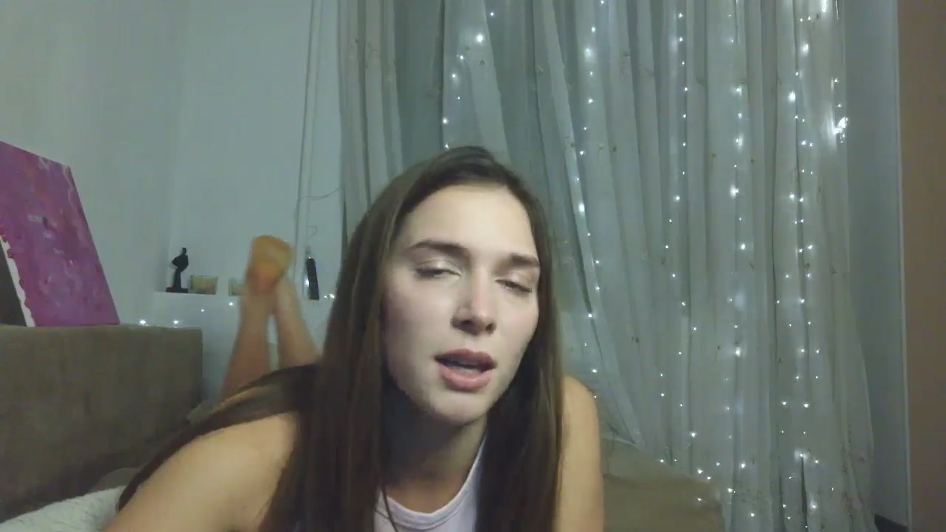 Gallery image thumbnail from HaleyReed's myfreecams stream on, 12/22/2025, 17:15 image 9 of 20