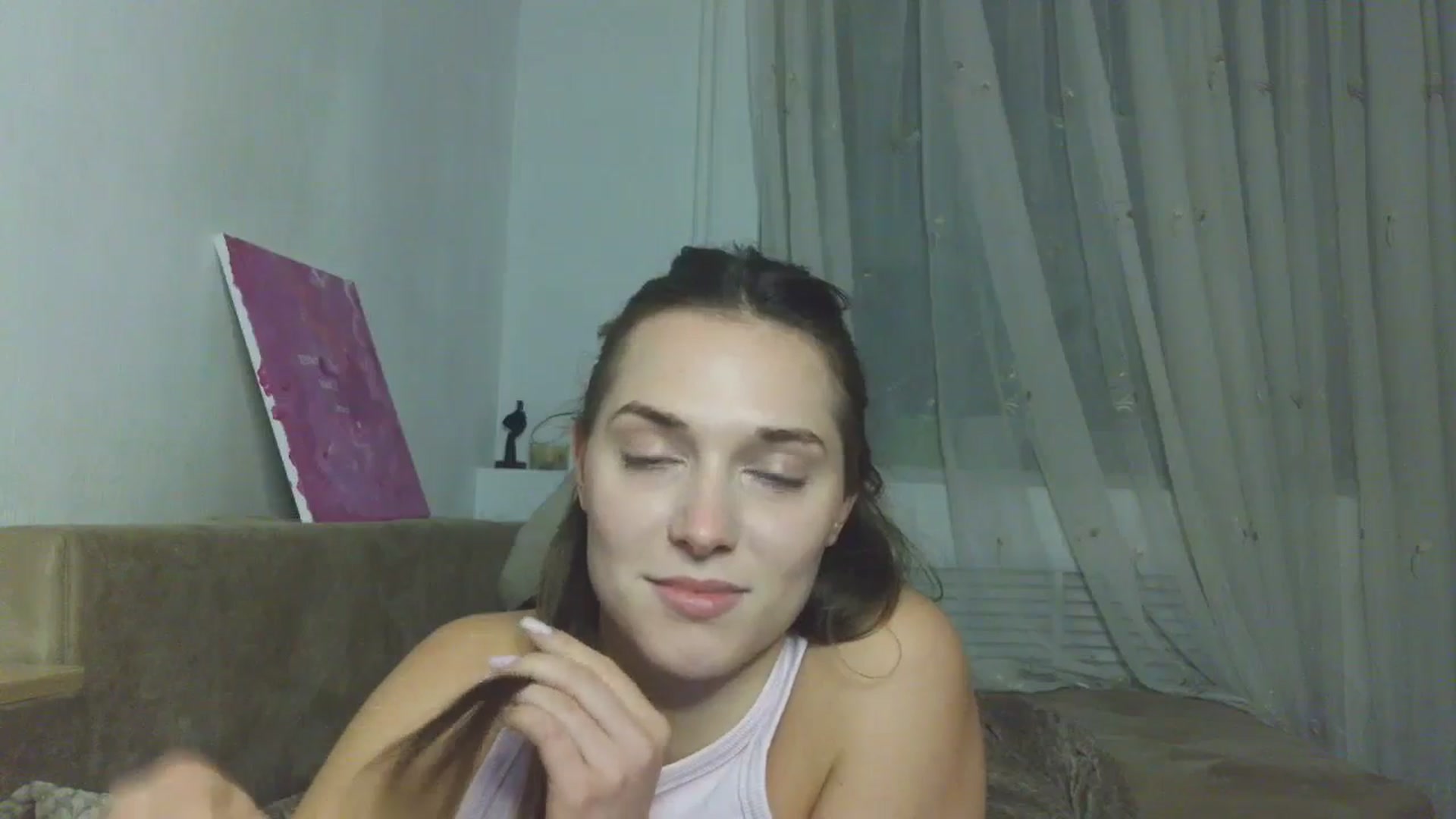 Gallery image thumbnail from HaleyReed's myfreecams stream on, 12/22/2025, 18:43 image 20 of 20