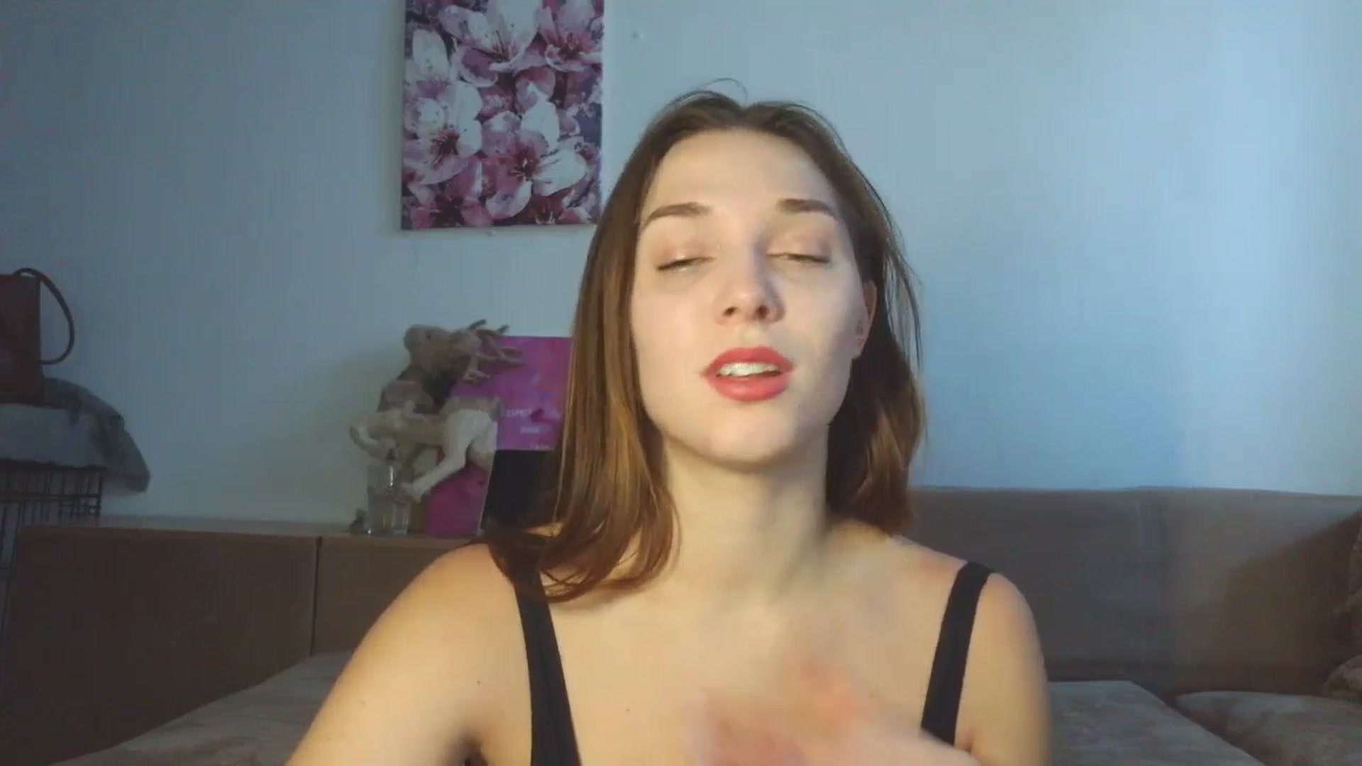 Gallery image thumbnail from HaleyReed's myfreecams stream on, 12/24/2025, 11:11 image 3 of 20