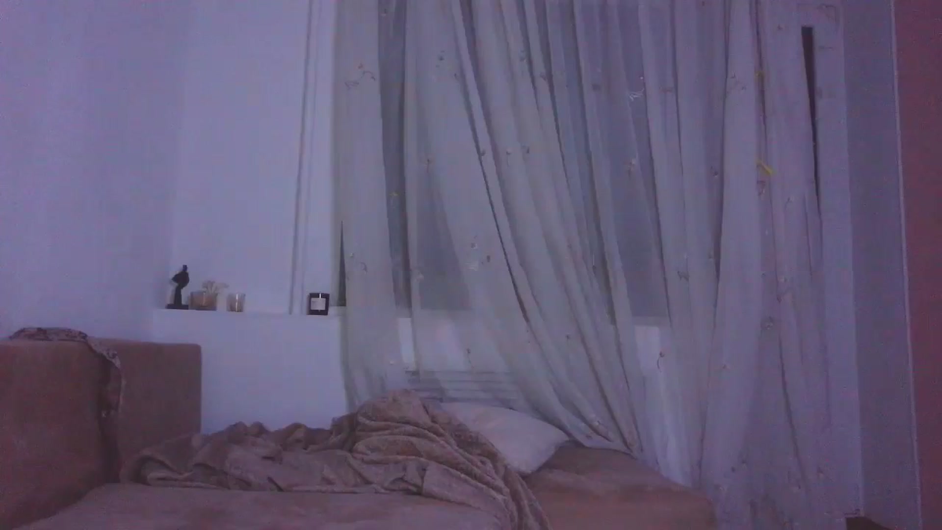 Gallery image thumbnail from HaleyReed's myfreecams stream on, 12/25/2025, 16:56 image 13 of 20