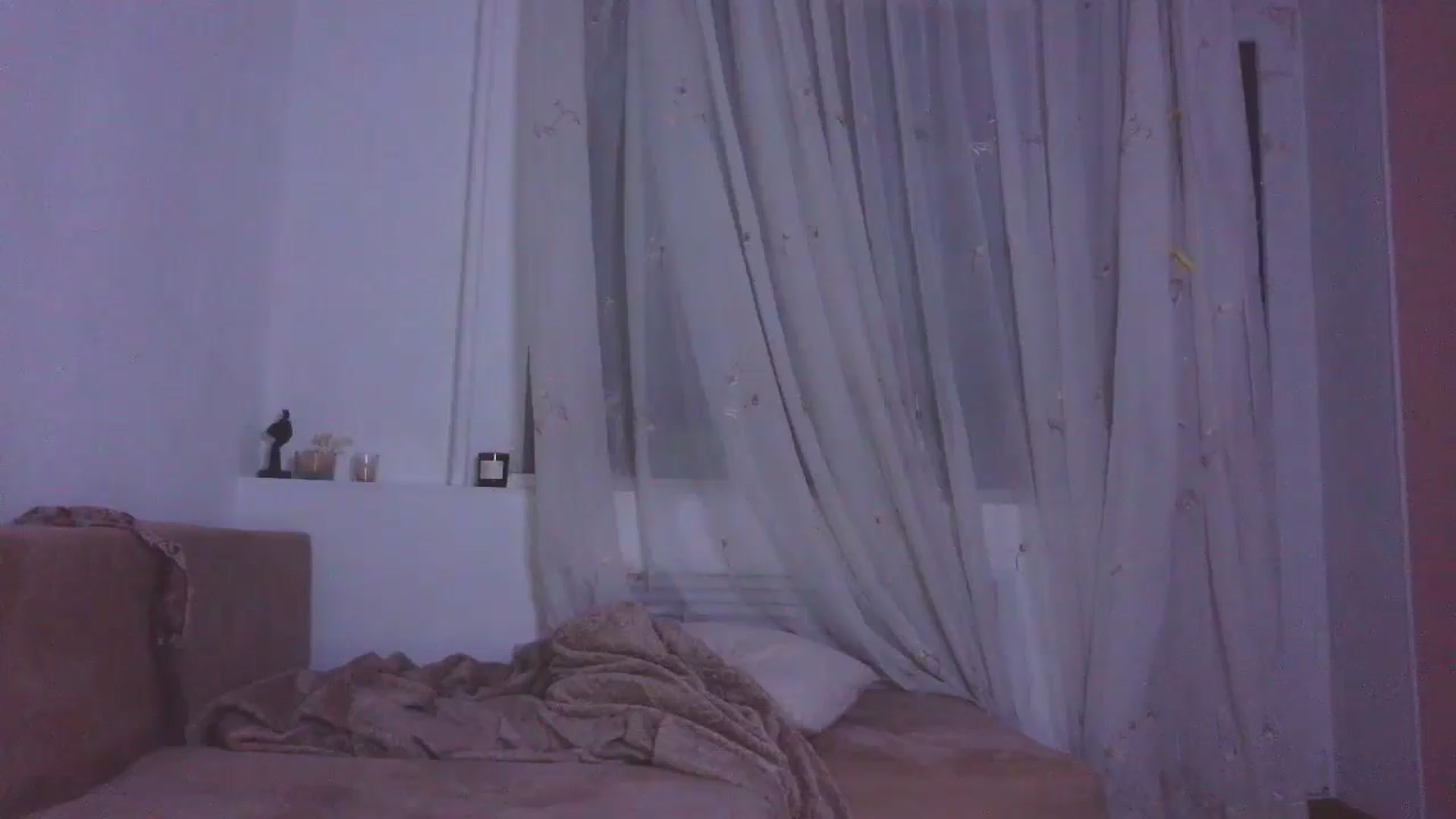 Gallery image thumbnail from HaleyReed's myfreecams stream on, 12/25/2025, 16:56 image 16 of 20