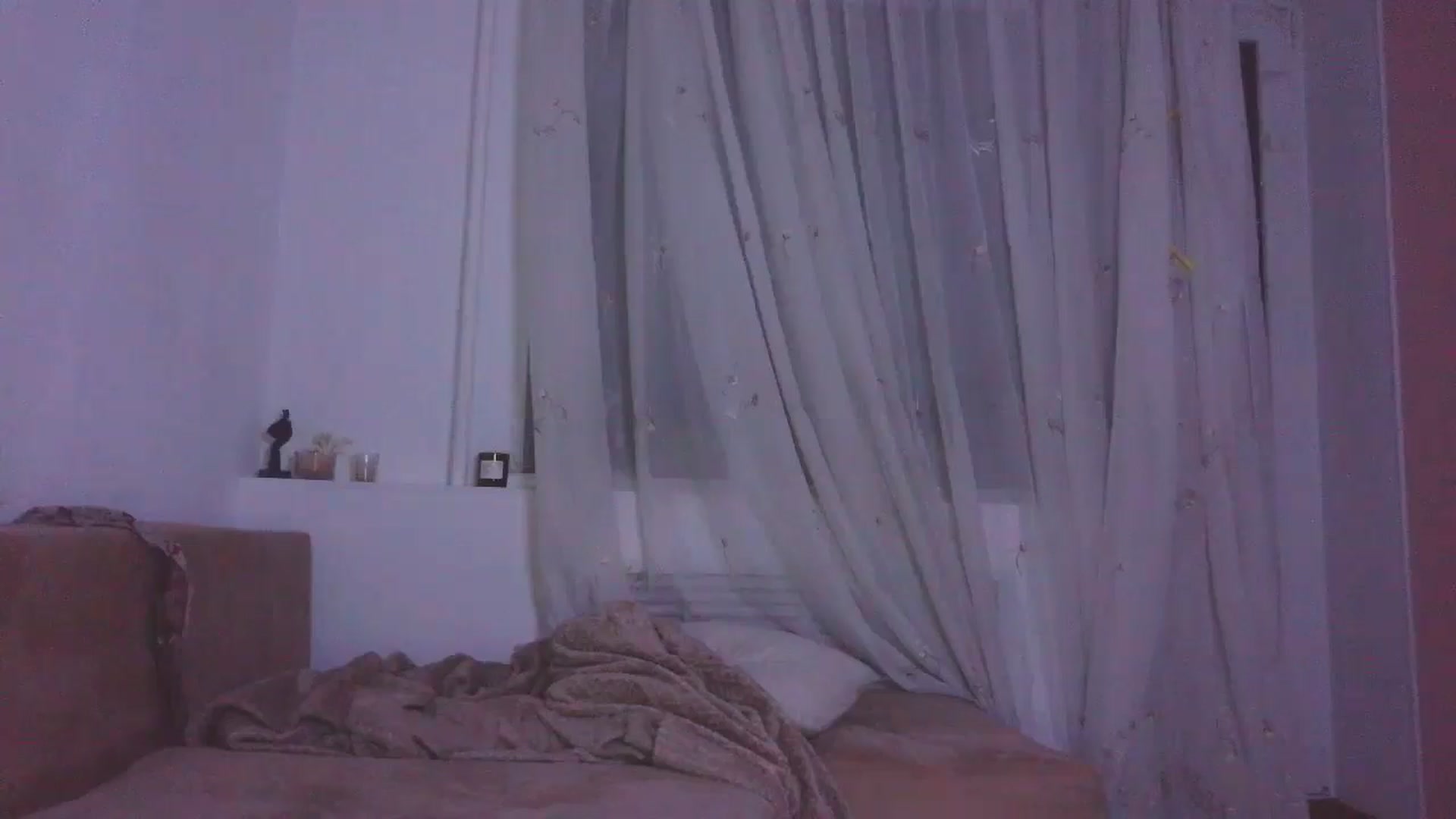 Gallery image thumbnail from HaleyReed's myfreecams stream on, 12/25/2025, 16:56 image 14 of 20