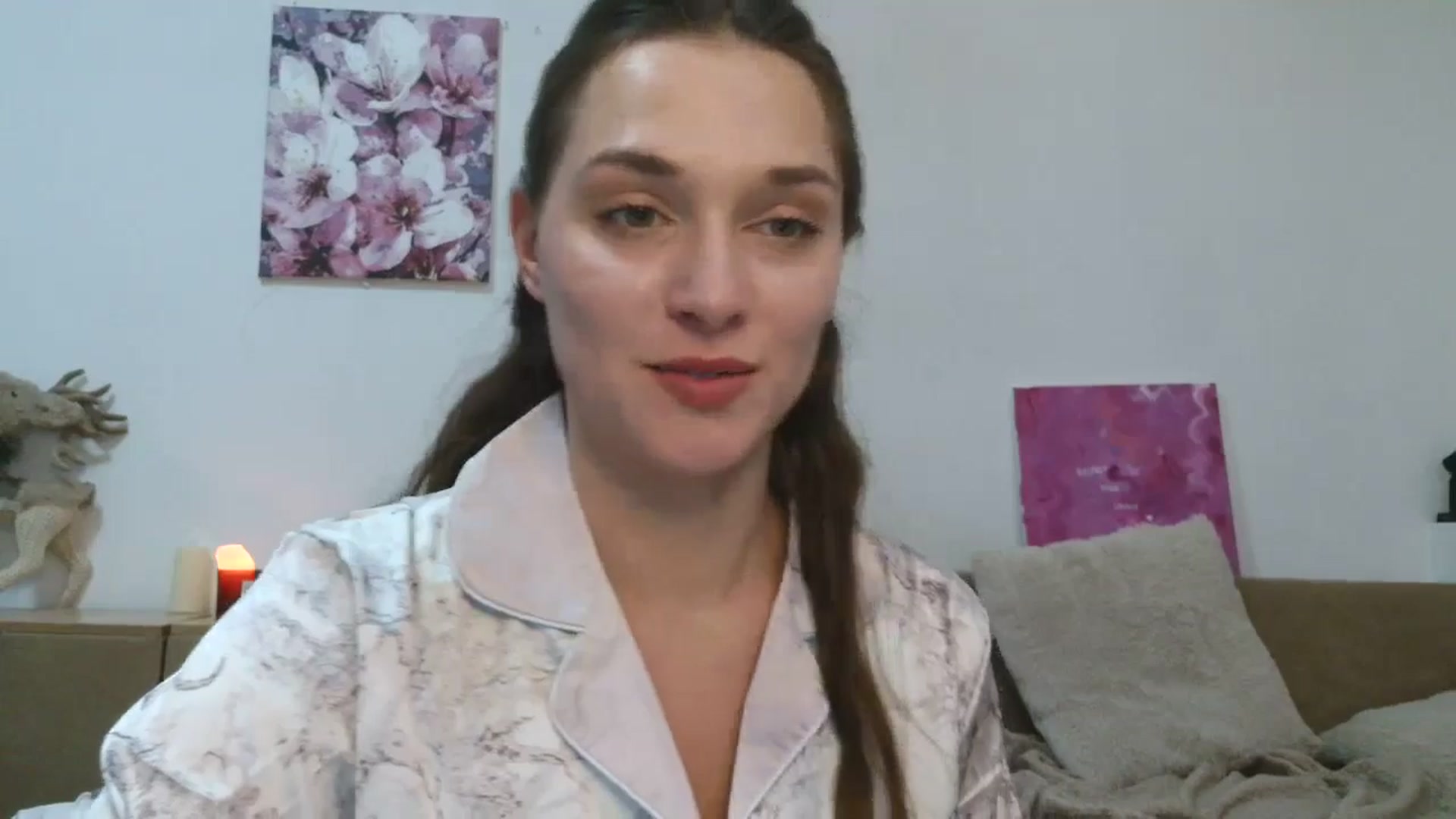 Gallery image thumbnail from HaleyReed's myfreecams stream on, 12/28/2025, 17:16 image 12 of 20