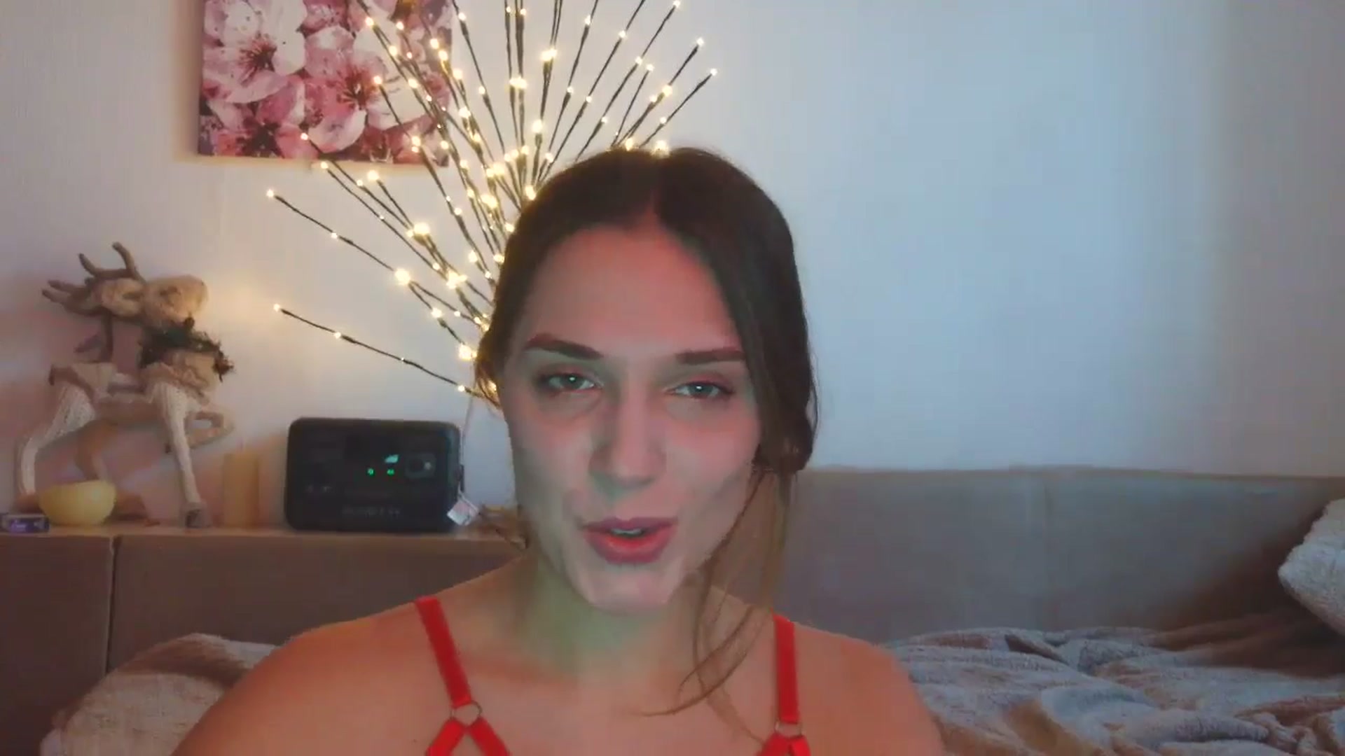 Gallery image thumbnail from HaleyReed's myfreecams stream on, 01/05/2026, 13:09 image 18 of 20