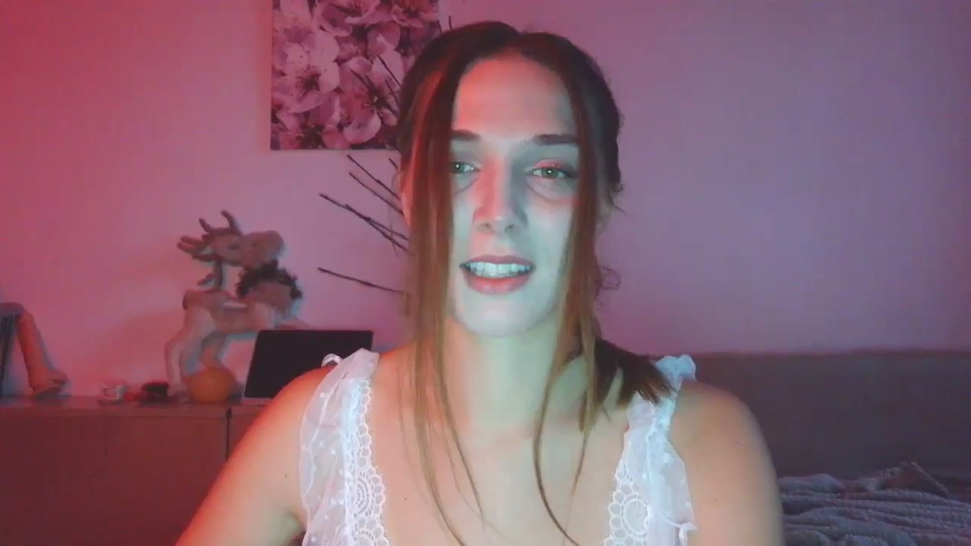 Gallery image thumbnail from HaleyReed's myfreecams stream on, 01/07/2026, 13:49 image 8 of 20
