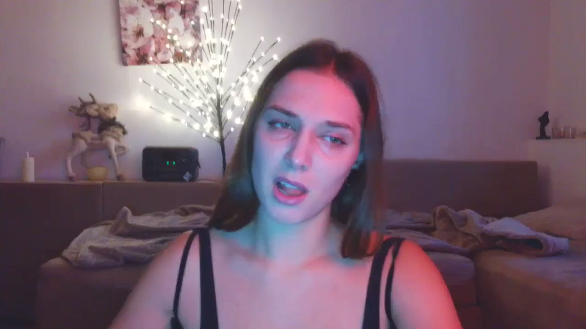 Gallery image thumbnail from HaleyReed's myfreecams stream on, 01/09/2026, 13:46 image 3 of 20