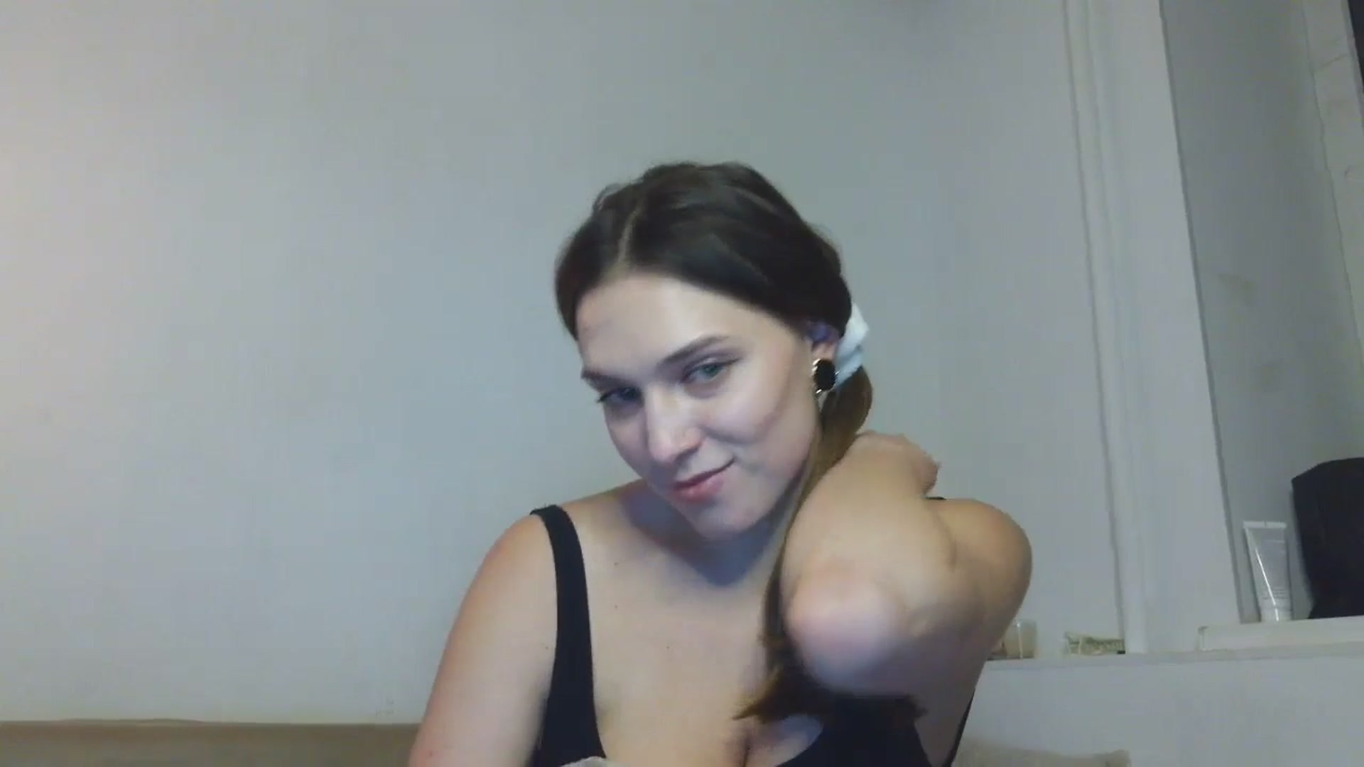 Gallery image thumbnail from HaleyReed's myfreecams stream on, 01/09/2026, 18:11 image 17 of 20