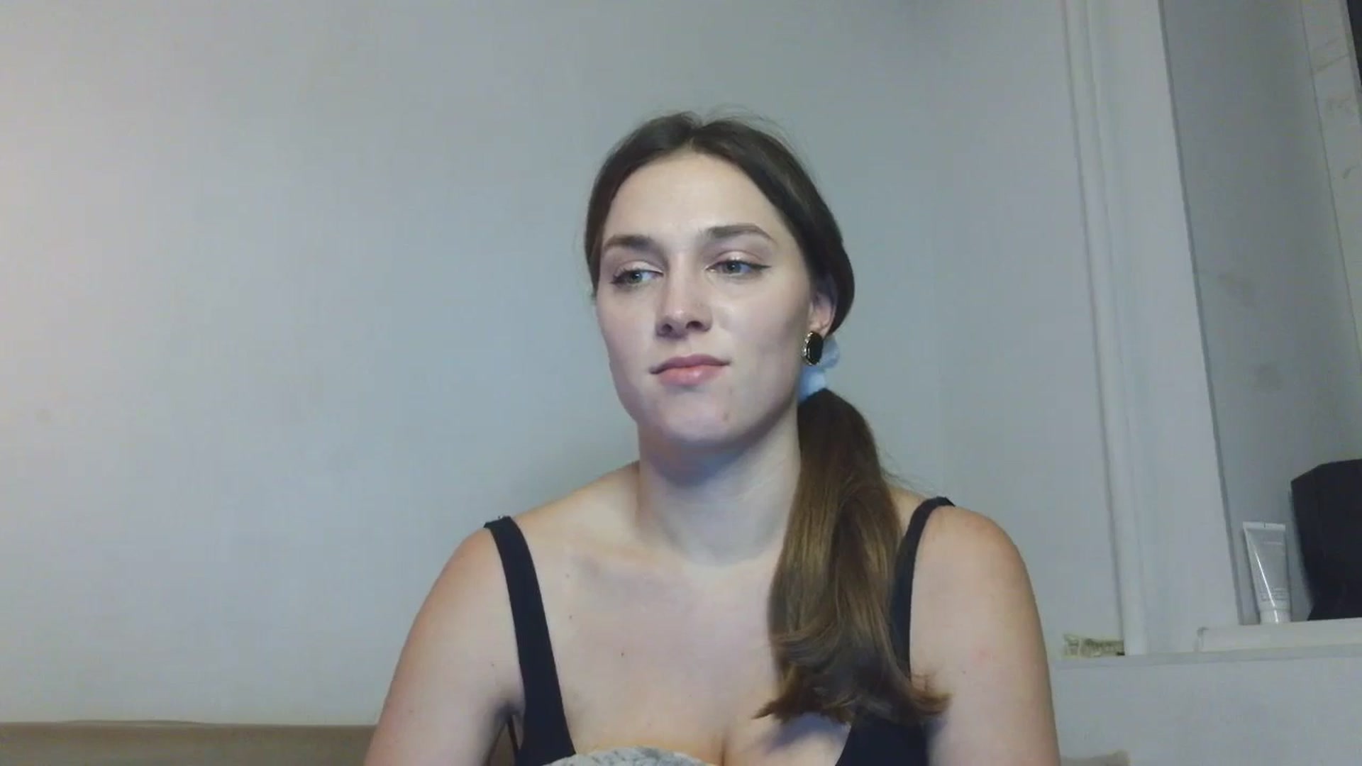 Gallery image thumbnail from HaleyReed's myfreecams stream on, 01/09/2026, 18:11 image 16 of 20