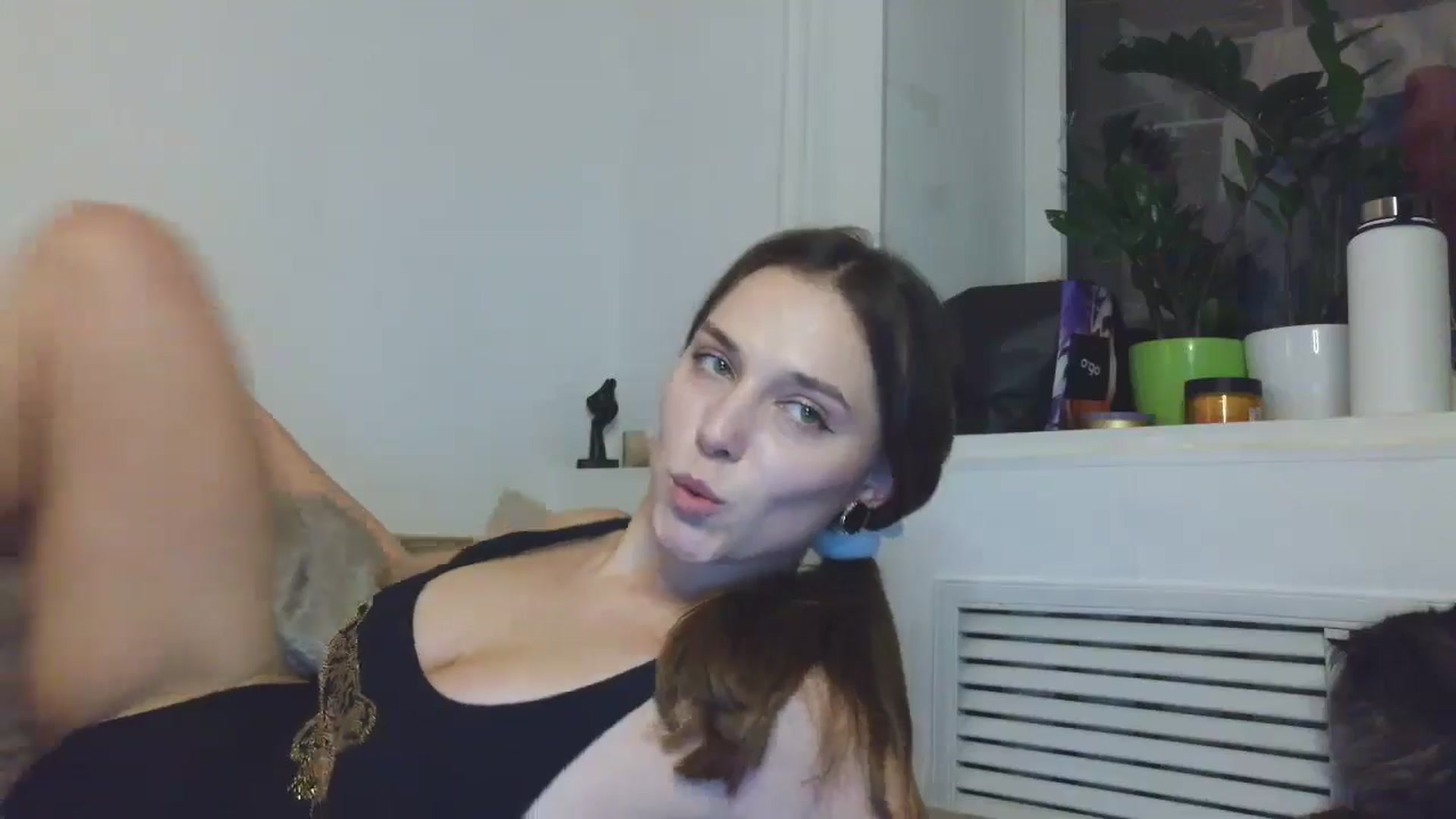 Gallery image thumbnail from HaleyReed's myfreecams stream on, 01/09/2026, 18:51 image 3 of 20