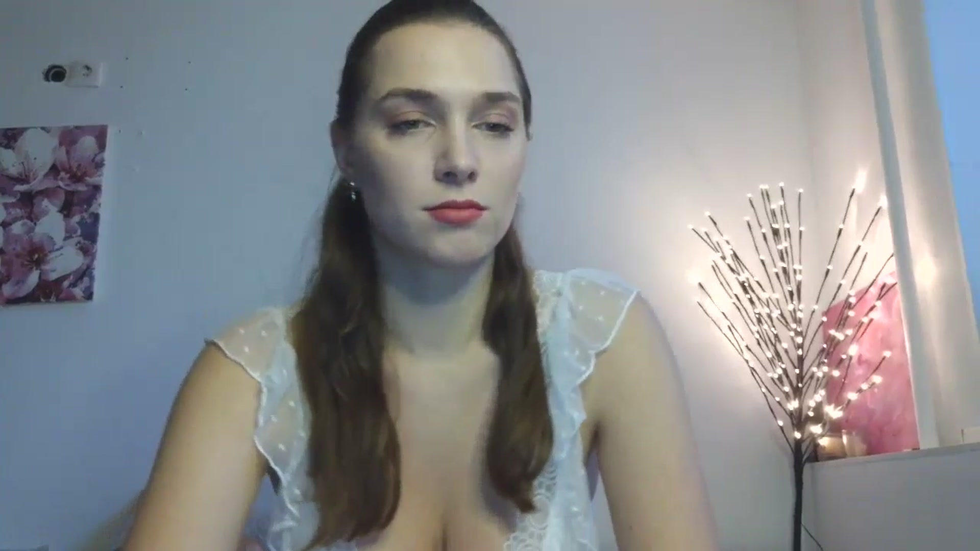 Gallery image thumbnail from HaleyReed's myfreecams stream on, 01/11/2026, 13:52 image 7 of 20