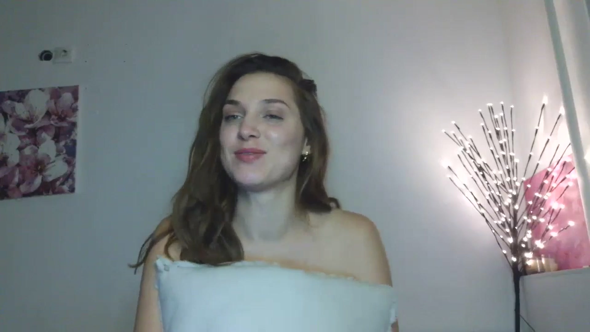 Gallery image thumbnail from HaleyReed's myfreecams stream on, 01/11/2026, 16:27 image 19 of 20