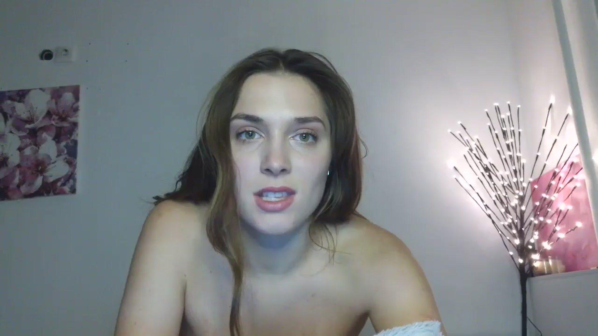 Gallery image thumbnail from HaleyReed's myfreecams stream on, 01/11/2026, 16:27 image 18 of 20