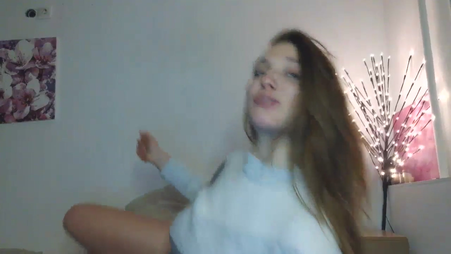 Gallery image thumbnail from HaleyReed's myfreecams stream on, 01/12/2026, 15:04 image 3 of 20