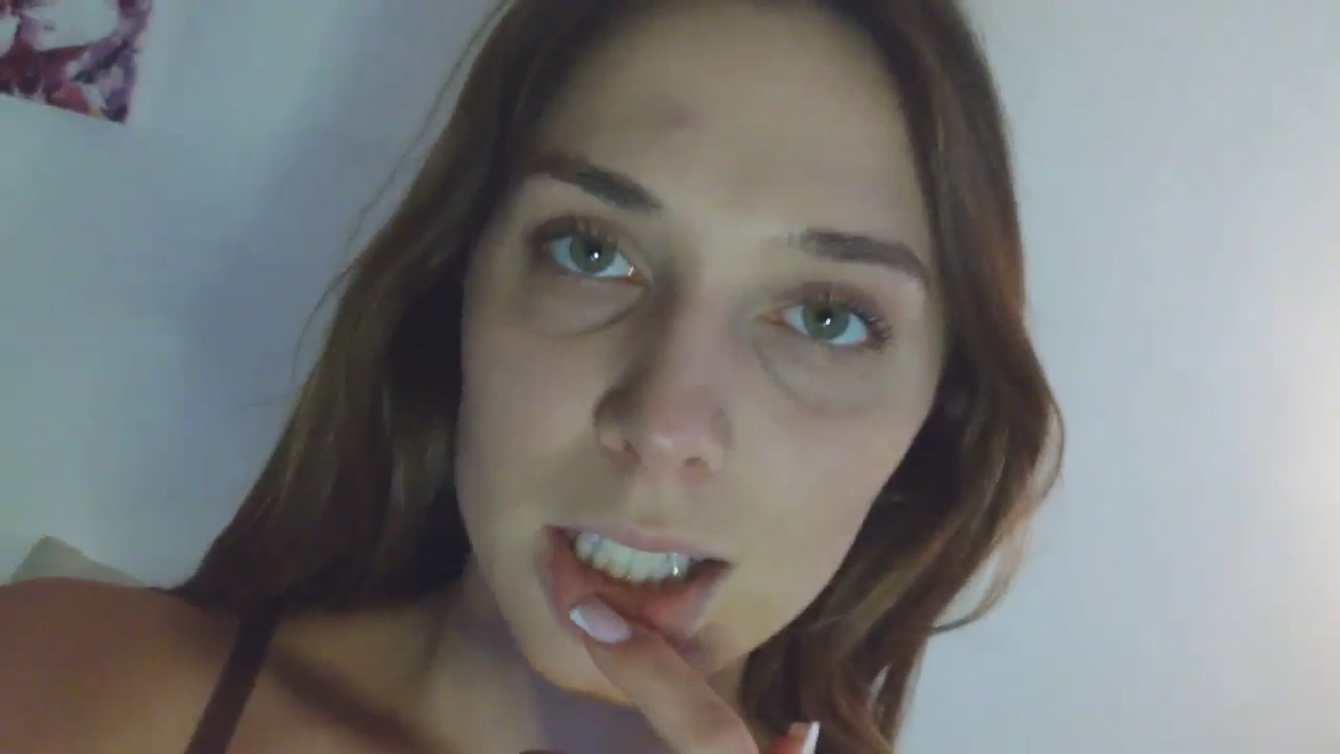 Gallery image thumbnail from HaleyReed's myfreecams stream on, 01/14/2026, 13:42 image 16 of 20