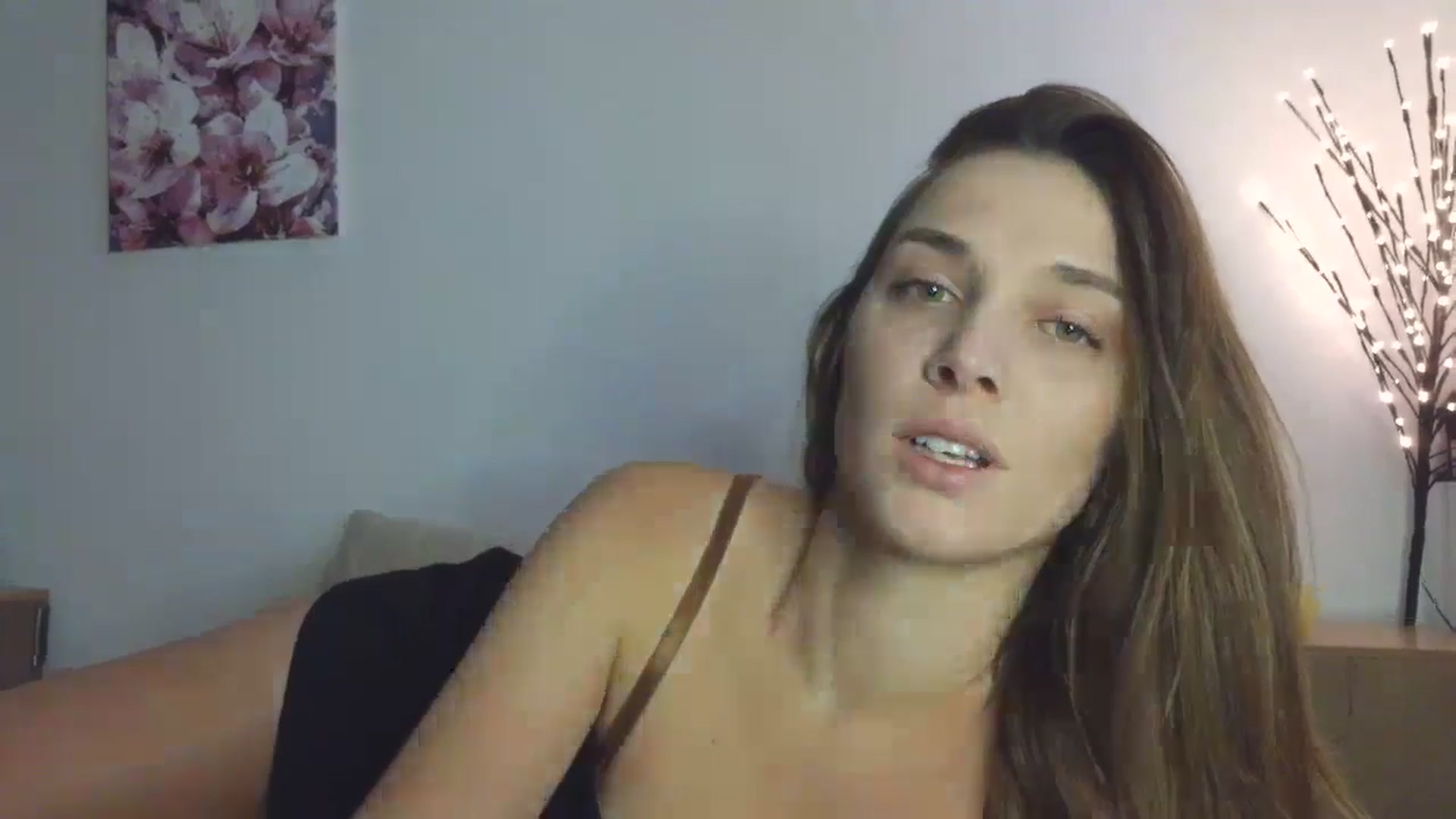 Gallery image thumbnail from HaleyReed's myfreecams stream on, 01/14/2026, 13:42 image 4 of 20