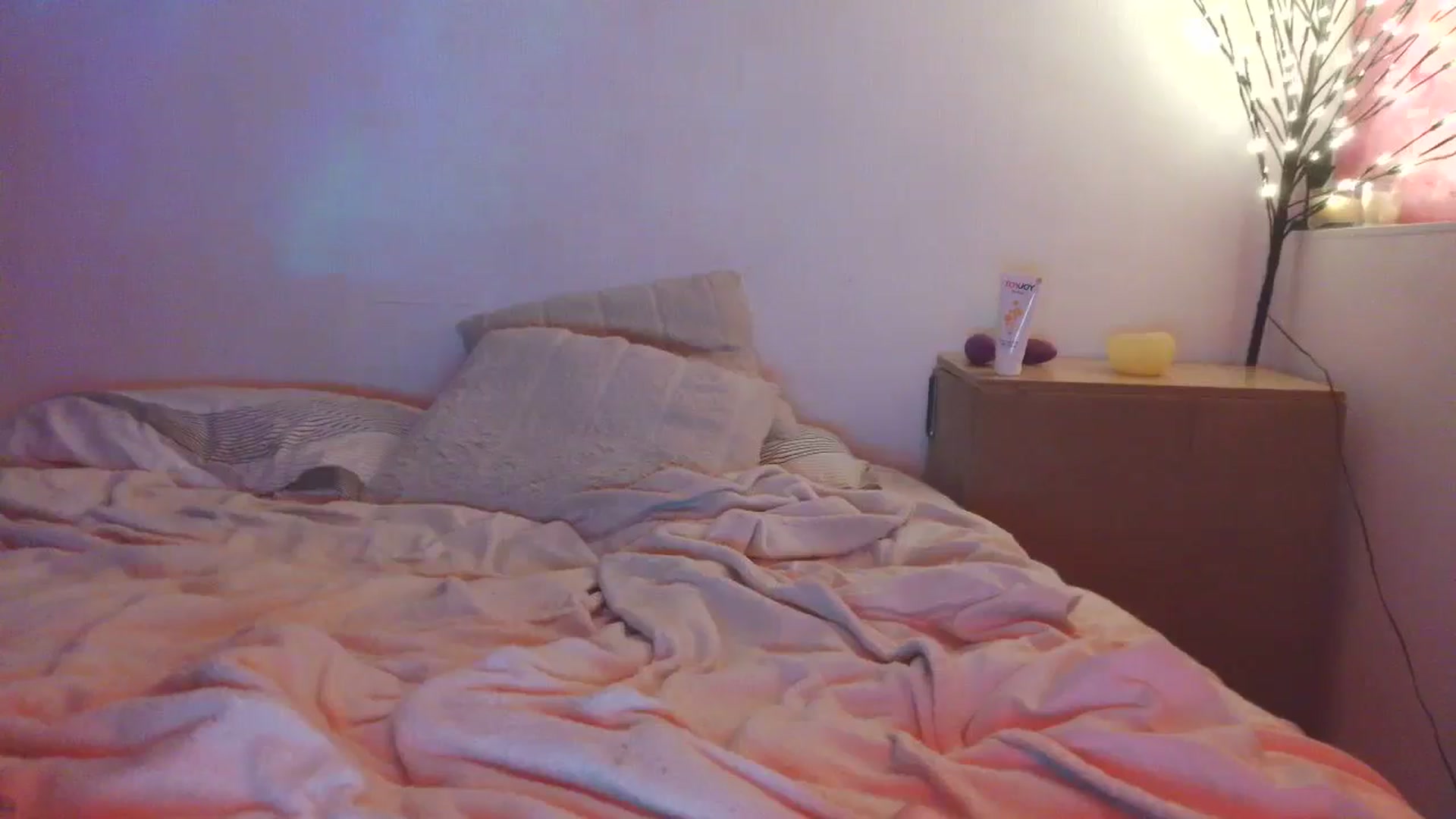 Gallery image thumbnail from HaleyReed's myfreecams stream on, 01/14/2026, 17:21 image 17 of 20