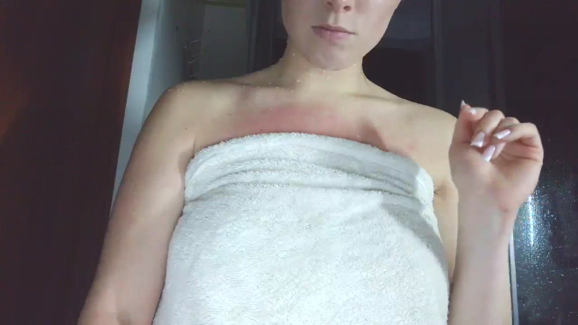 Gallery image thumbnail from HaleyReed's myfreecams stream on, 01/14/2026, 19:13 image 13 of 20