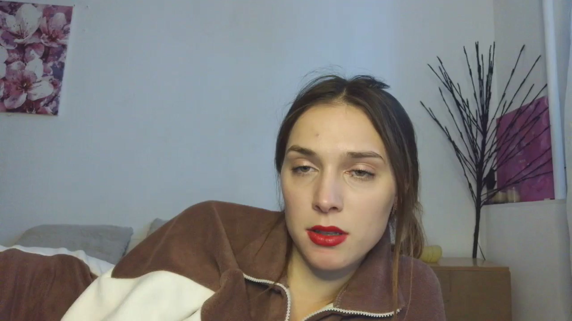 Gallery image thumbnail from HaleyReed's myfreecams stream on, 01/15/2026, 13:39 image 6 of 20