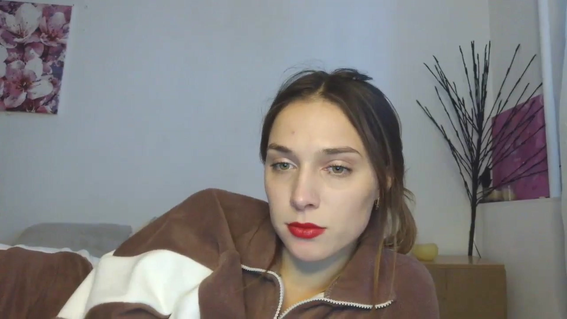 Gallery image thumbnail from HaleyReed's myfreecams stream on, 01/15/2026, 13:39 image 2 of 20