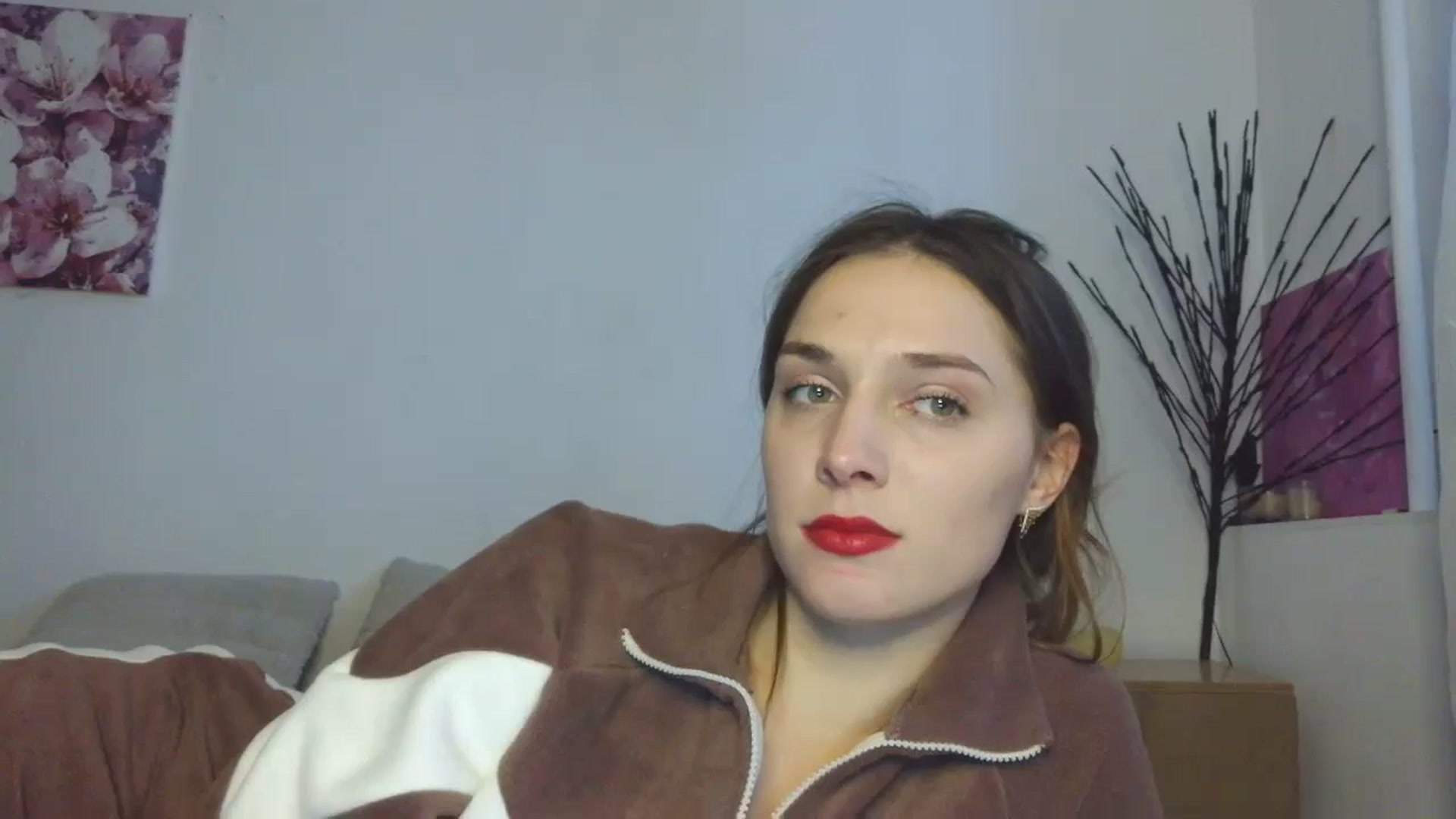 Gallery image thumbnail from HaleyReed's myfreecams stream on, 01/15/2026, 13:39 image 13 of 20
