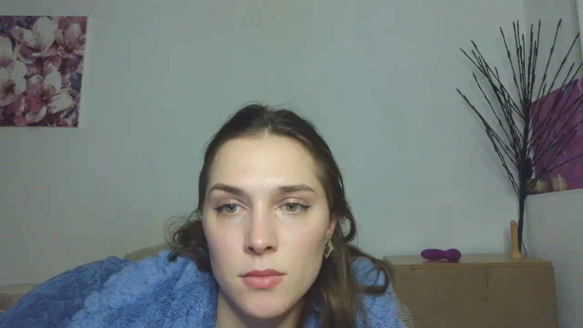 Gallery image thumbnail from HaleyReed's myfreecams stream on, 01/18/2026, 16:05 image 2 of 20