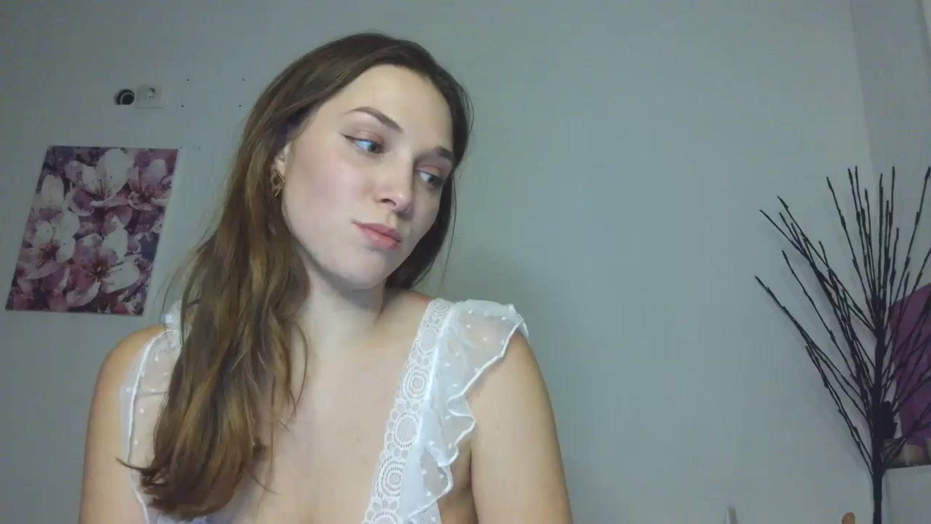 Gallery image thumbnail from HaleyReed's myfreecams stream on, 01/18/2026, 17:26 image 1 of 20