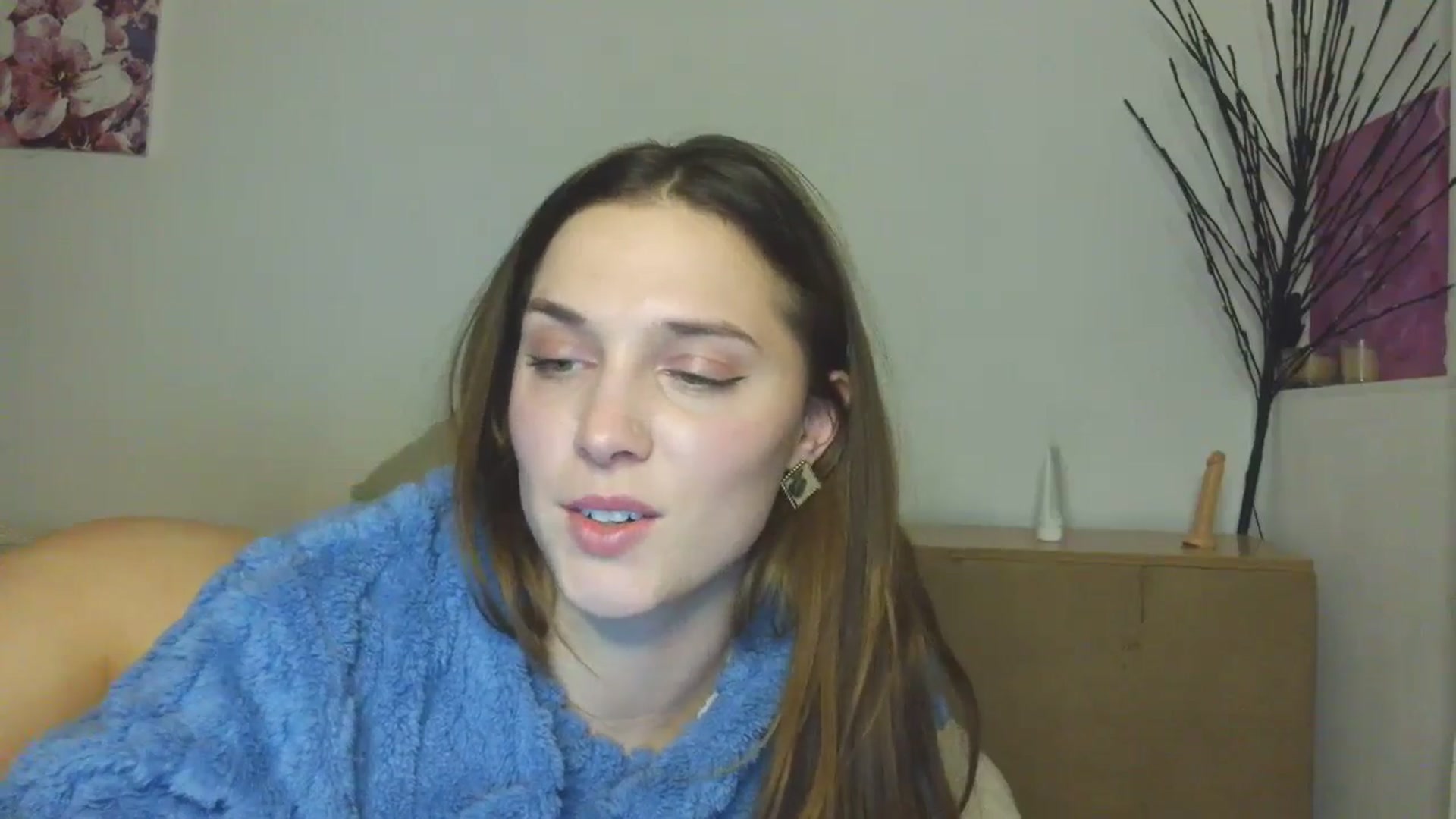 Gallery image thumbnail from HaleyReed's myfreecams stream on, 01/18/2026, 17:26 image 14 of 20